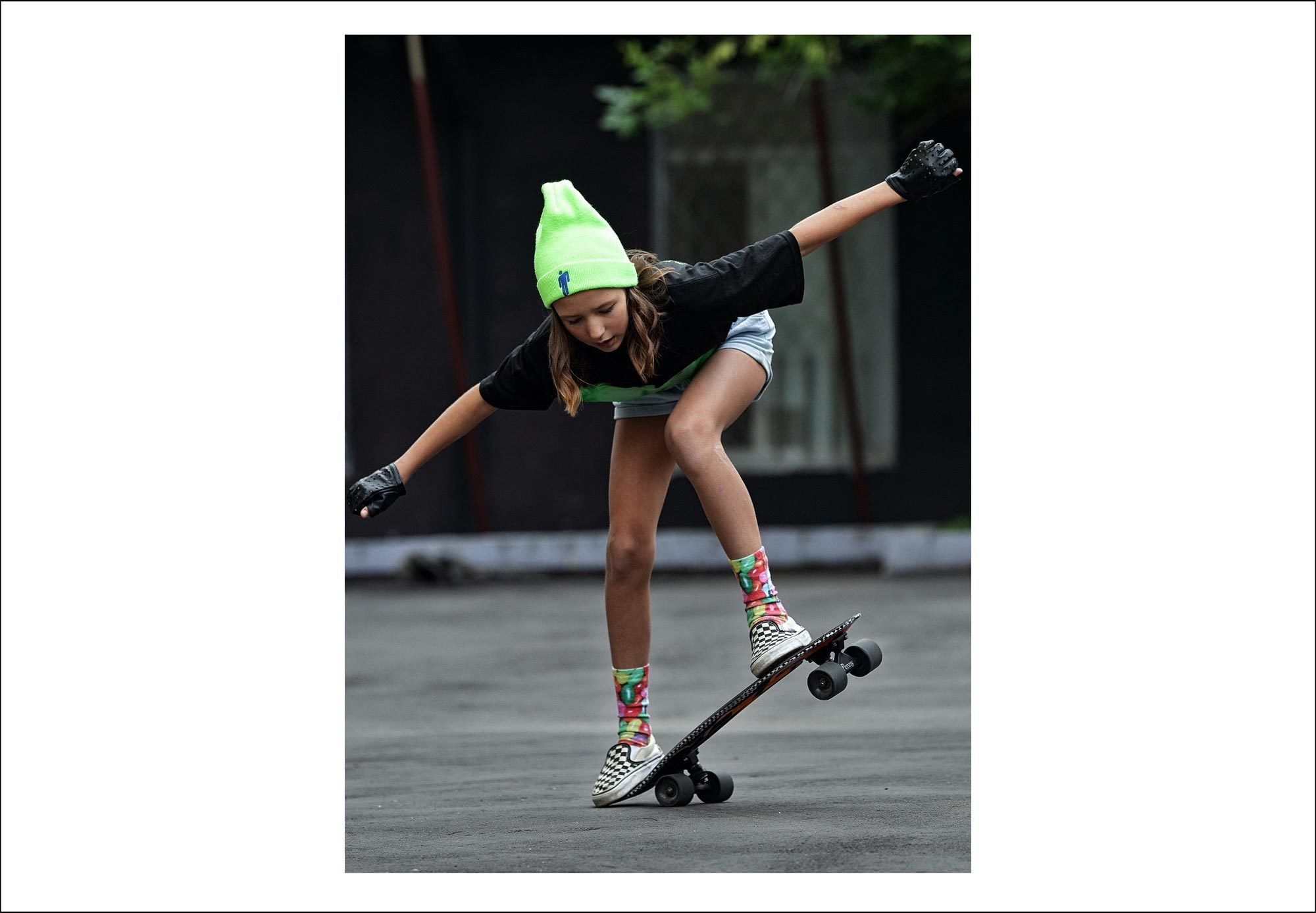 подросток на скейте