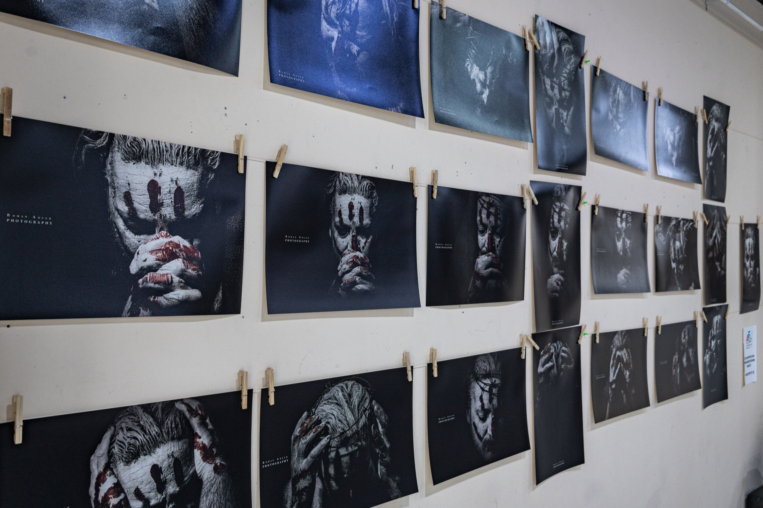 Выставка и презентация проекта E.V.E. Фотограф Роман Адлер