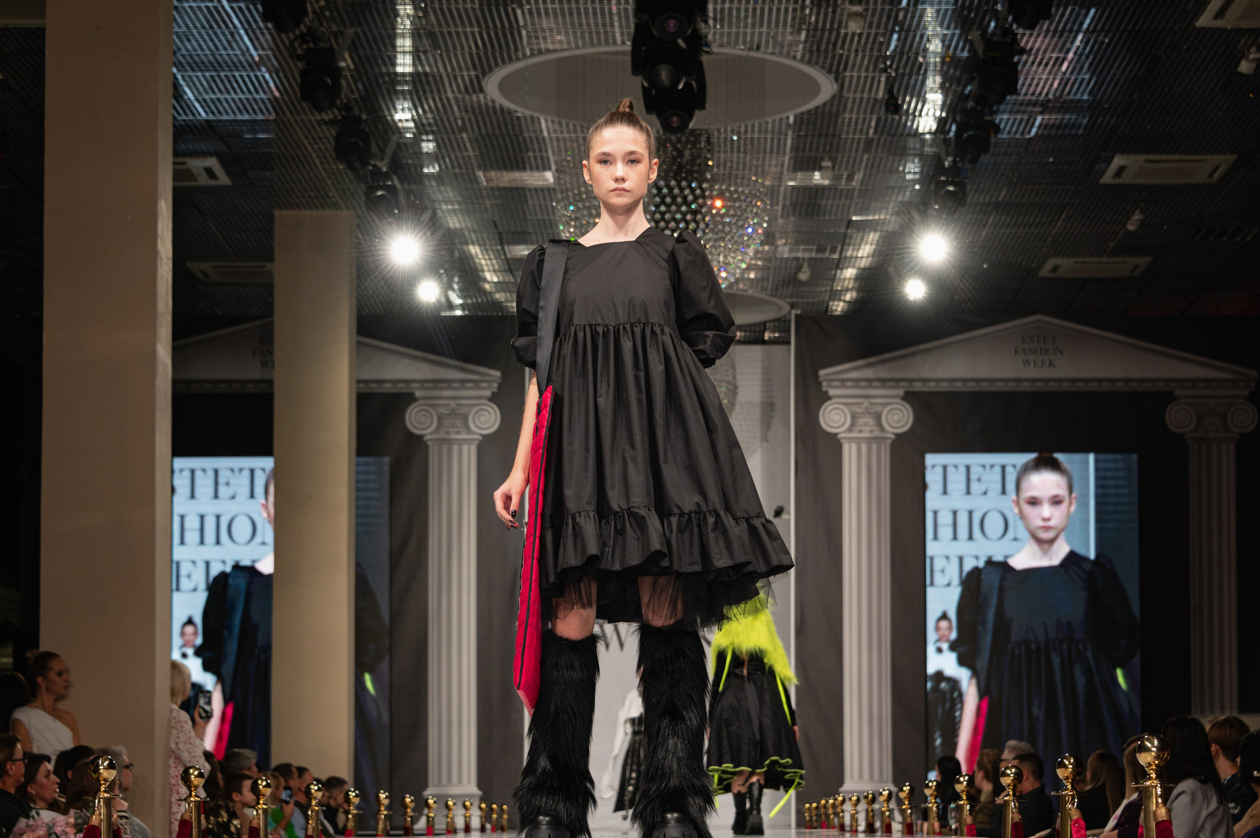 Estet Fashion Week-2023. Фотограф Роман Адлер