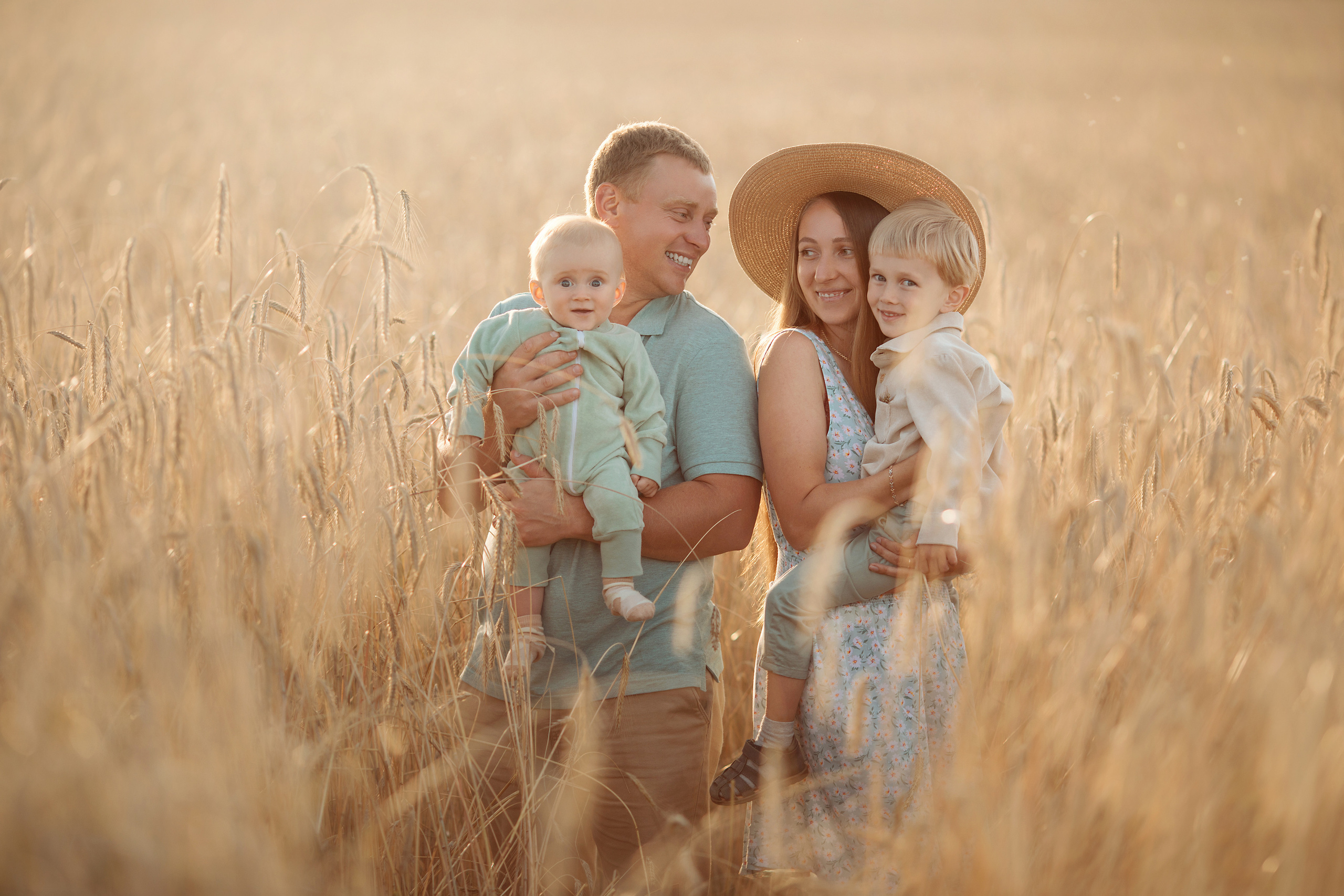 Семейные и индивидуальные фотопрогулки. Фотограф Смелова Ирина Кострома