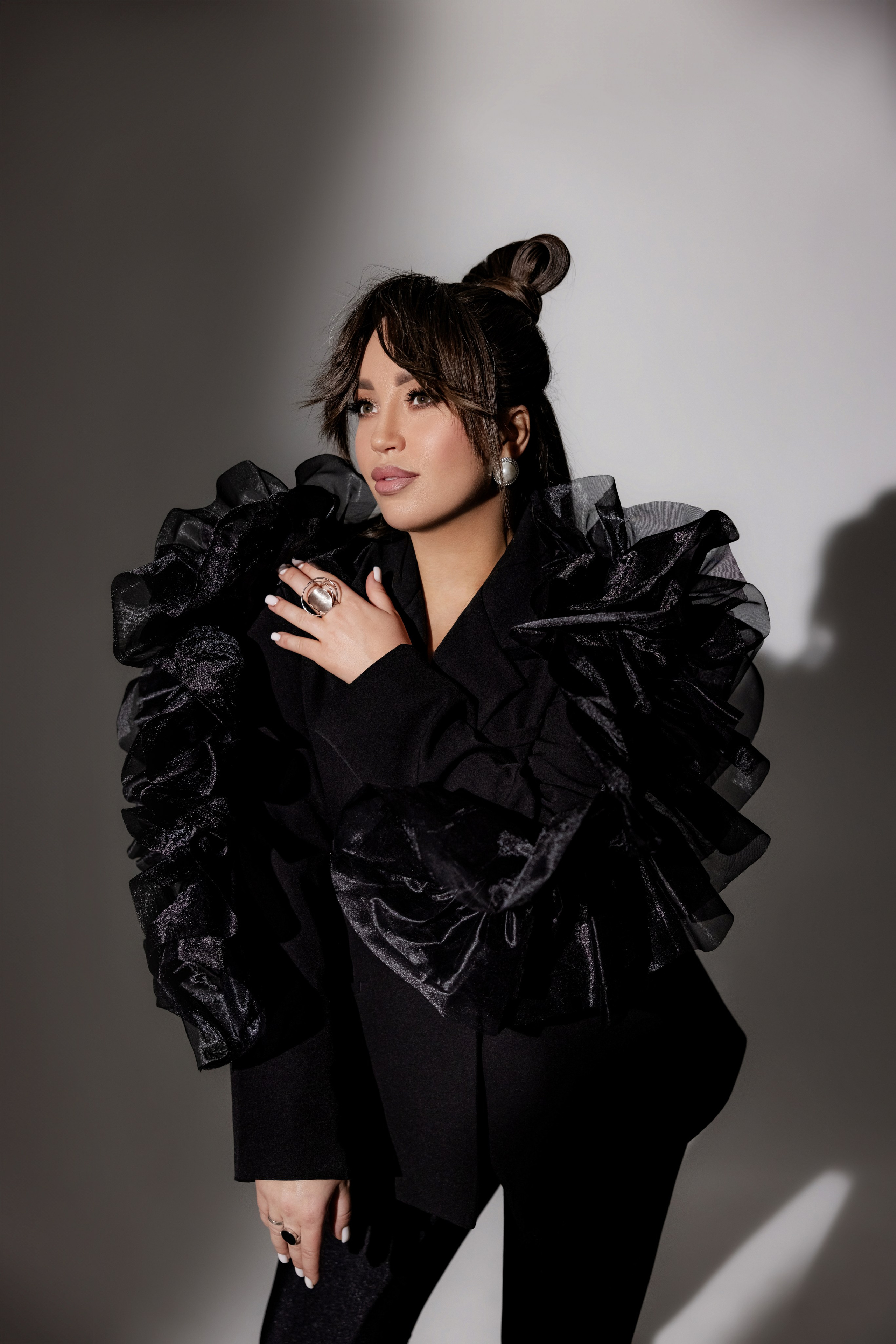 Фотосъемка на циклораме для красотки Юлии. Женский и контент фотограф в Москве. Алла Поломарь