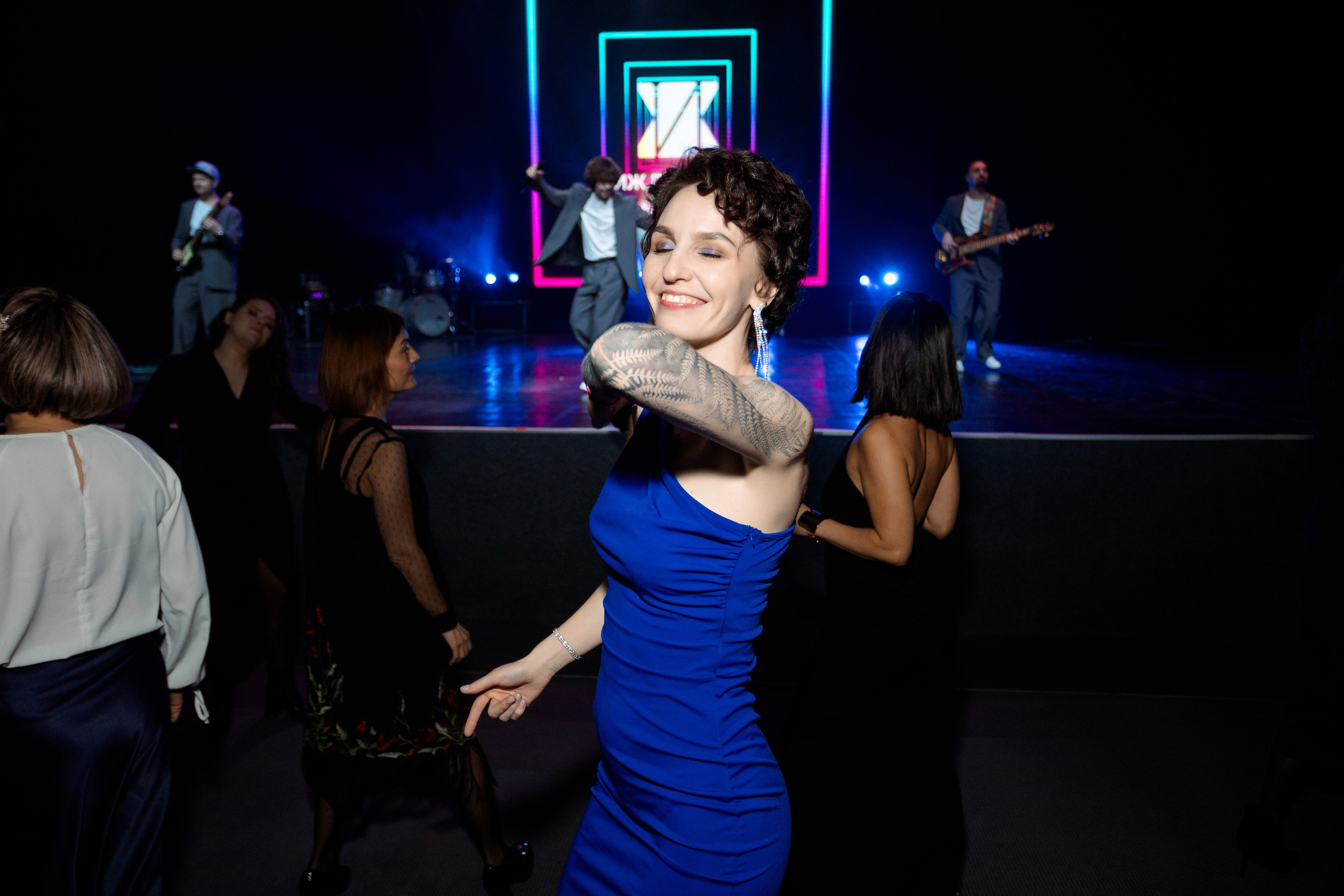 РЕПОРТАЖ: НОВЫЙ ГОД В ДК МЕТАЛЛУРГ. Профессиональный фотограф в Ижевске Леша Петров