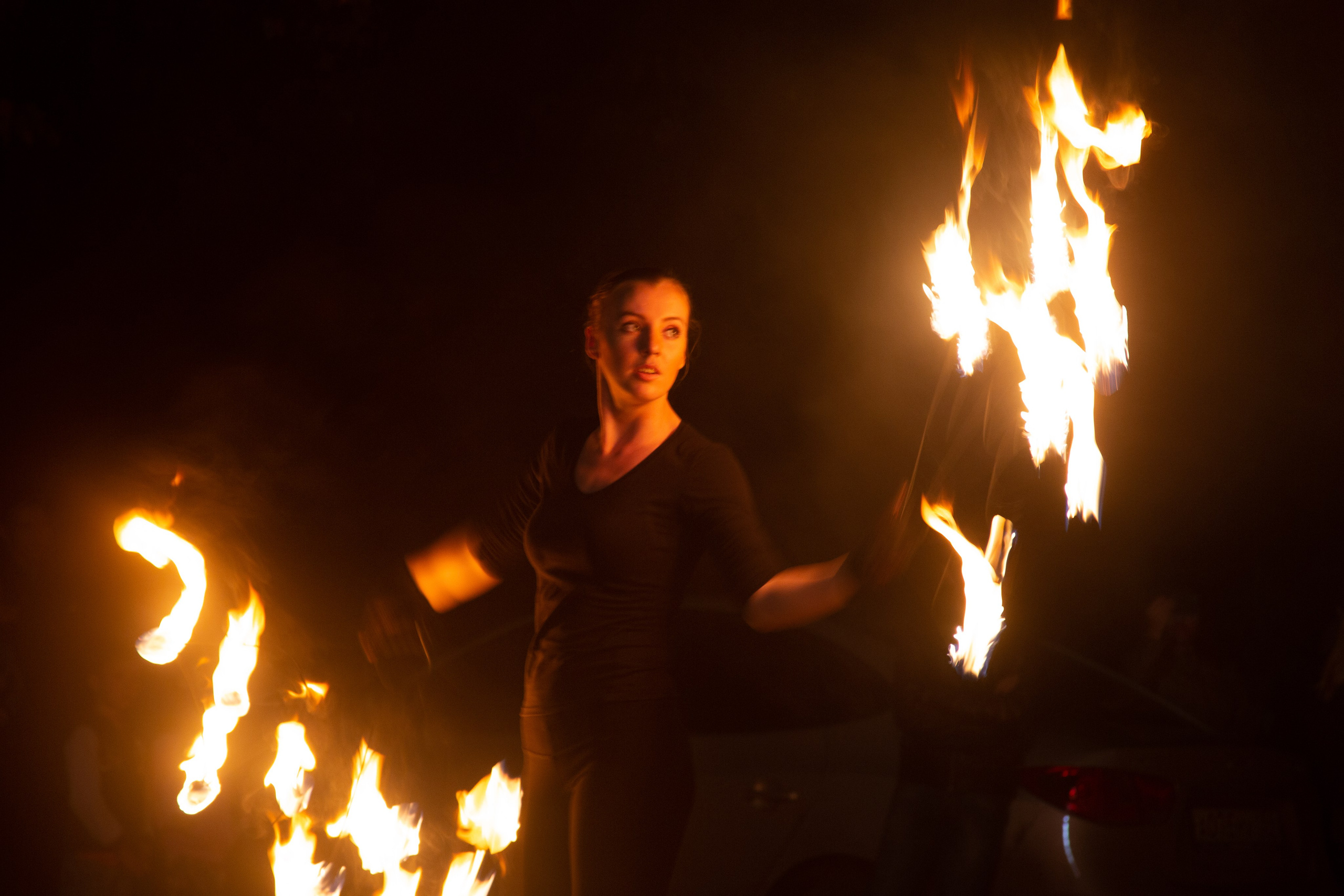 Огненное шоу в Перми. Фотограф Никита Попов. Фотограф Пермь. Фотосессия в фотостудии Перми и на свежем воздухе
