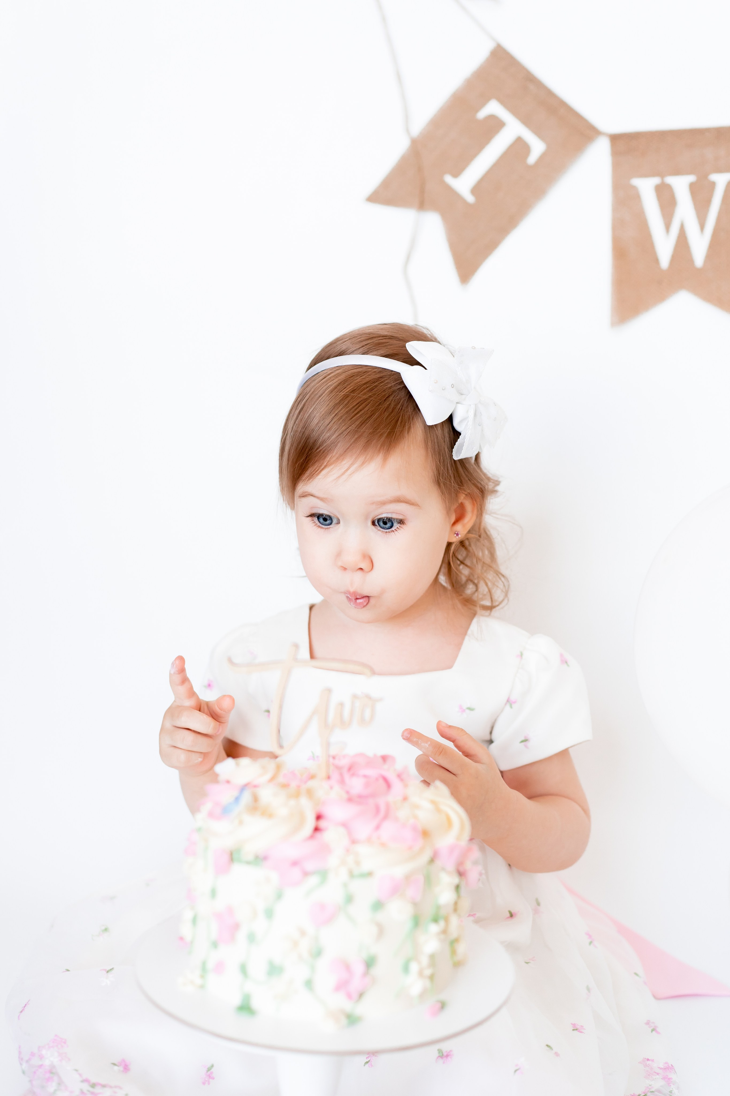С Днём Рождения ребенка, портрет. Детская, семейная фотостудия в Санкт-Петербурге