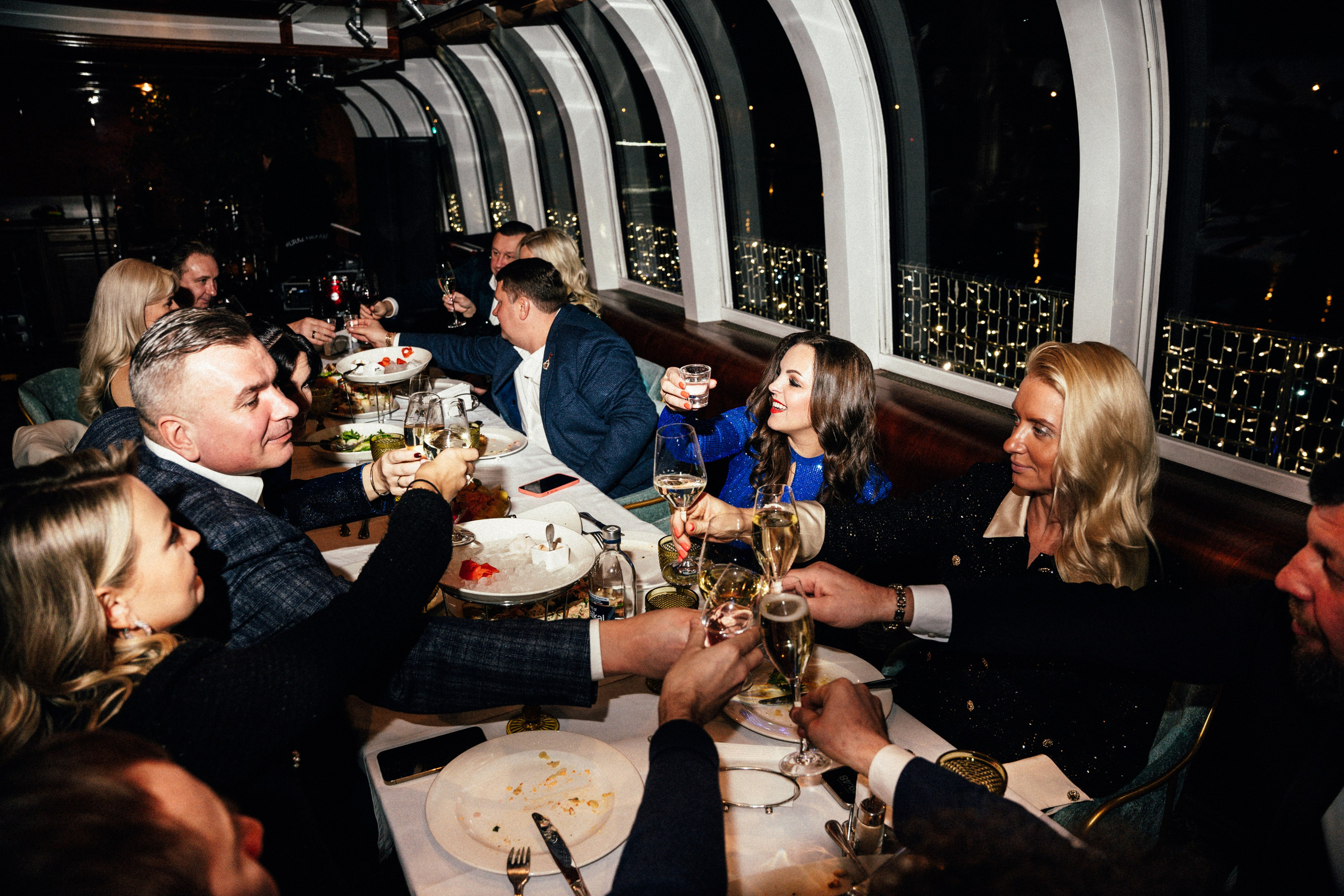 Корпоратив Erwin Река. Портретный и репортажный фотограф