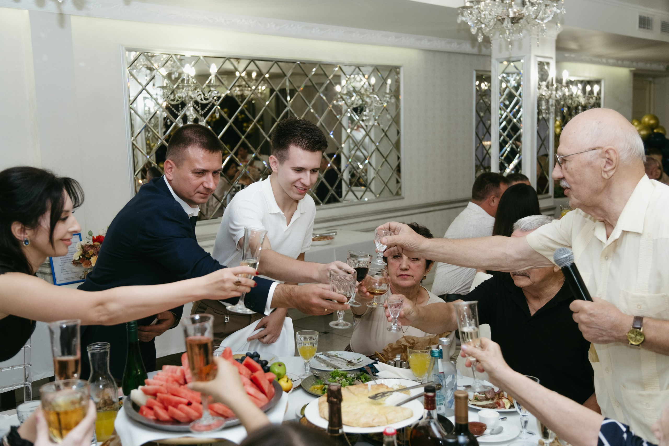 Денис | 45. Свадебный фотограф Денис Ожигин в Краснодаре и крае. Эмоциональная и стильная съемка вашего дня