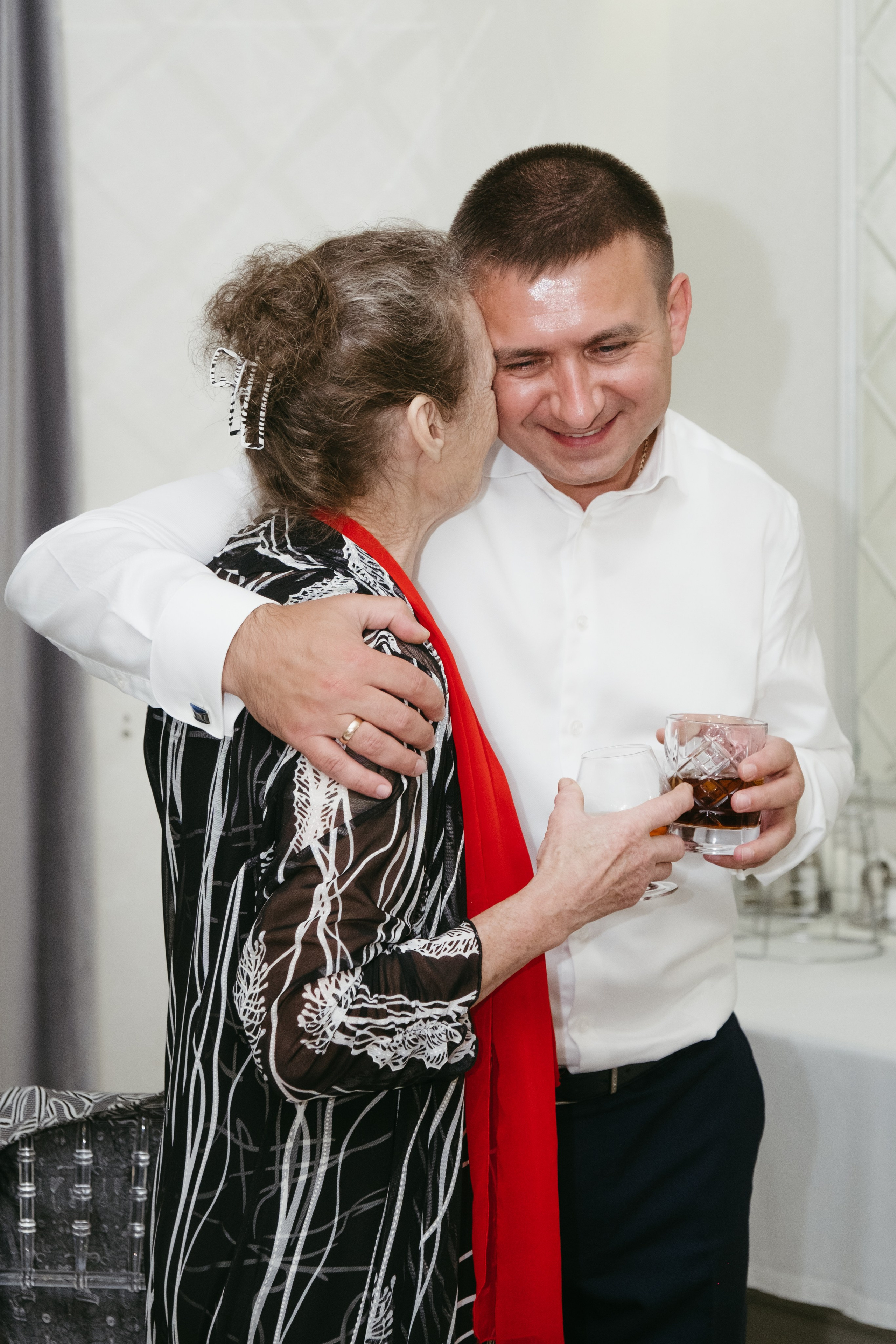 Денис | 45. Свадебный фотограф Денис Ожигин в Краснодаре и крае. Эмоциональная и стильная съемка вашего дня