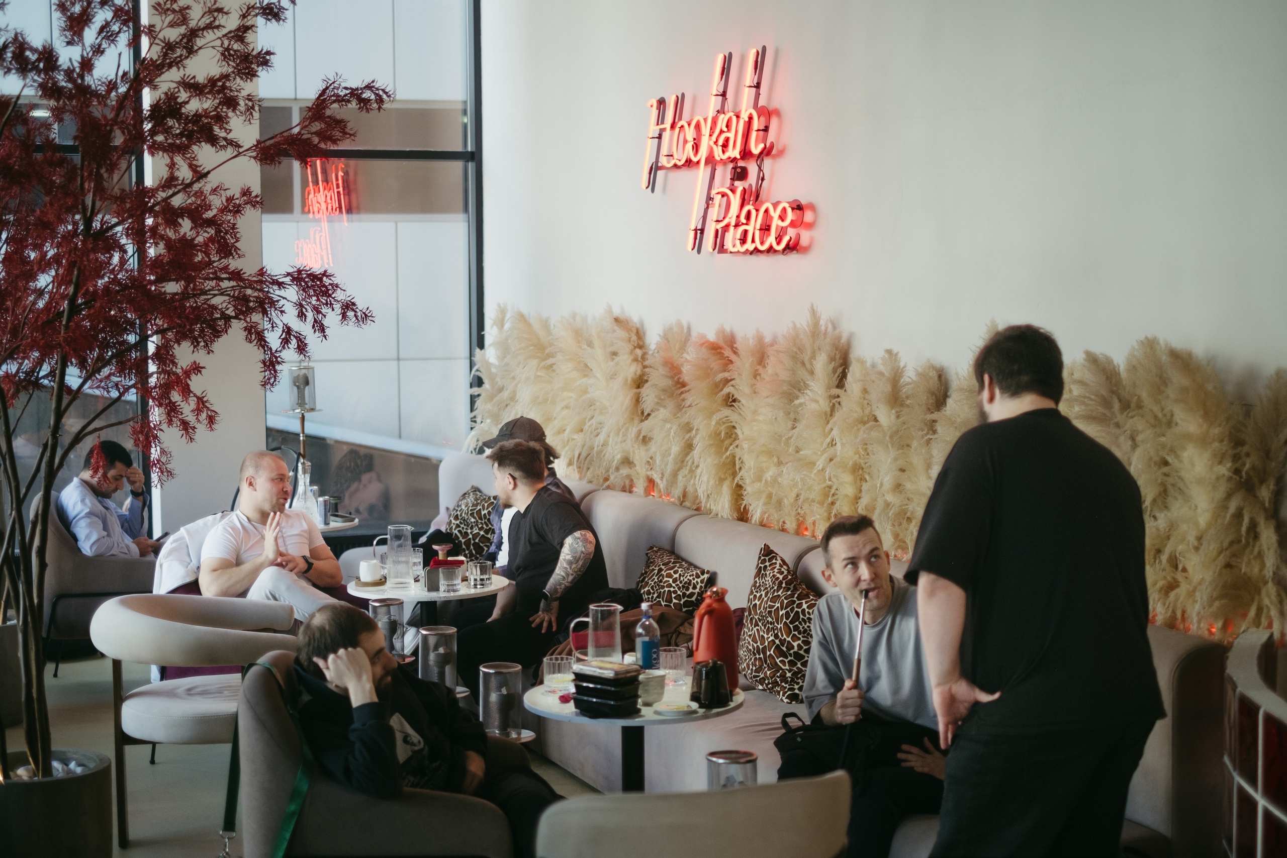 Б2Б мероприятие в лаунж баре HookahPlace Ordos | Краснодар. Свадебный фотограф Денис Ожигин в Краснодаре и крае. Эмоциональная и стильная съемка вашего дня