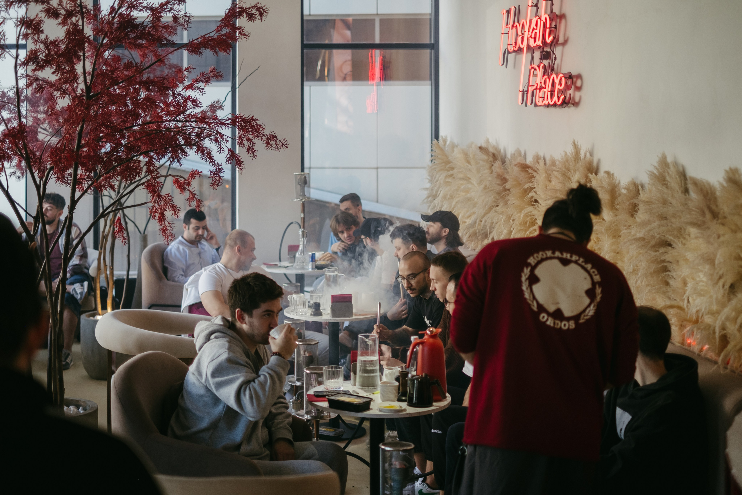 Б2Б мероприятие в лаунж баре HookahPlace Ordos | Краснодар. Свадебный фотограф Денис Ожигин в Краснодаре и крае. Эмоциональная и стильная съемка вашего дня