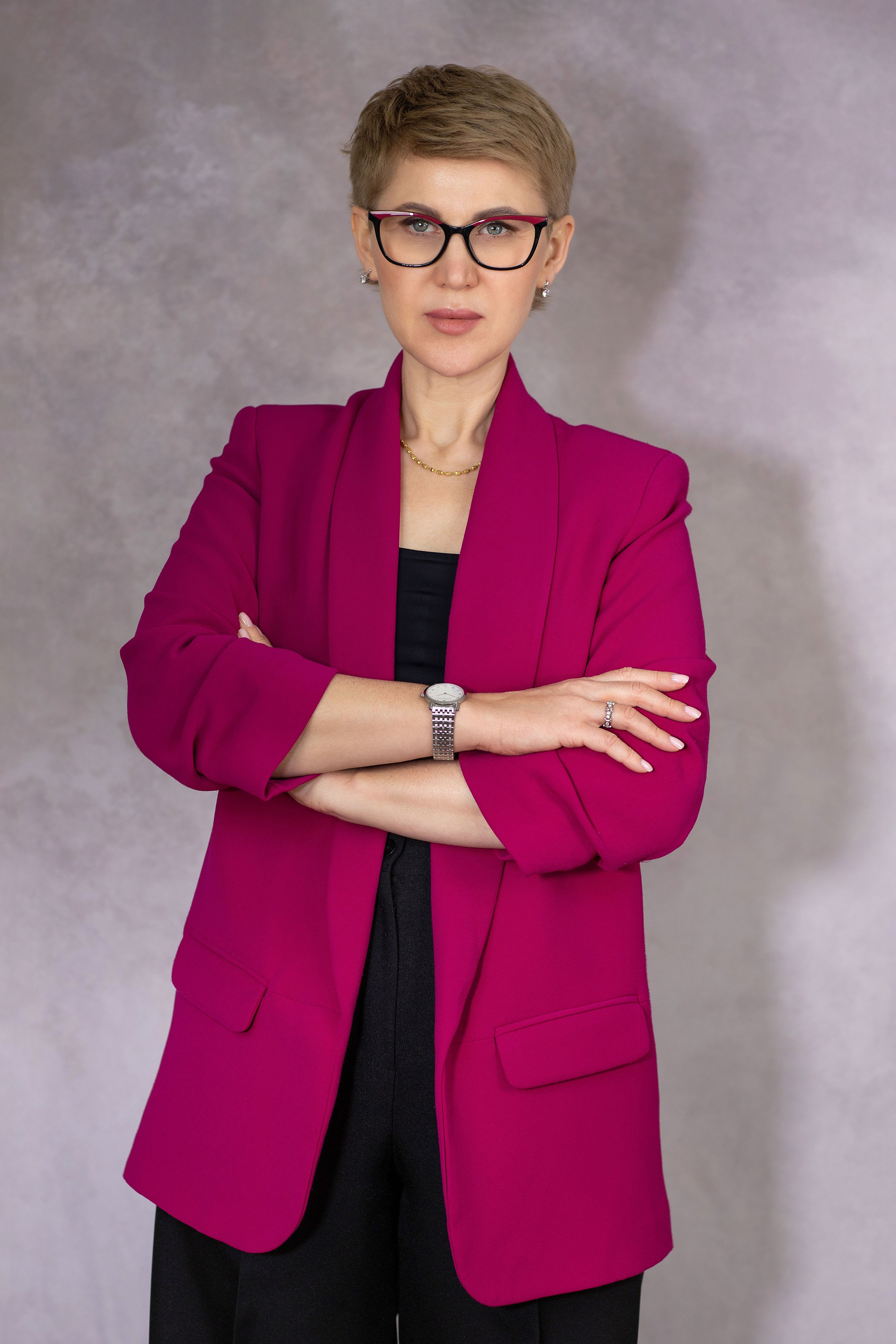 Бизнес контент для продвижения специалистов. Женский и портретный фотограф Мила Прошина. Краснодаар