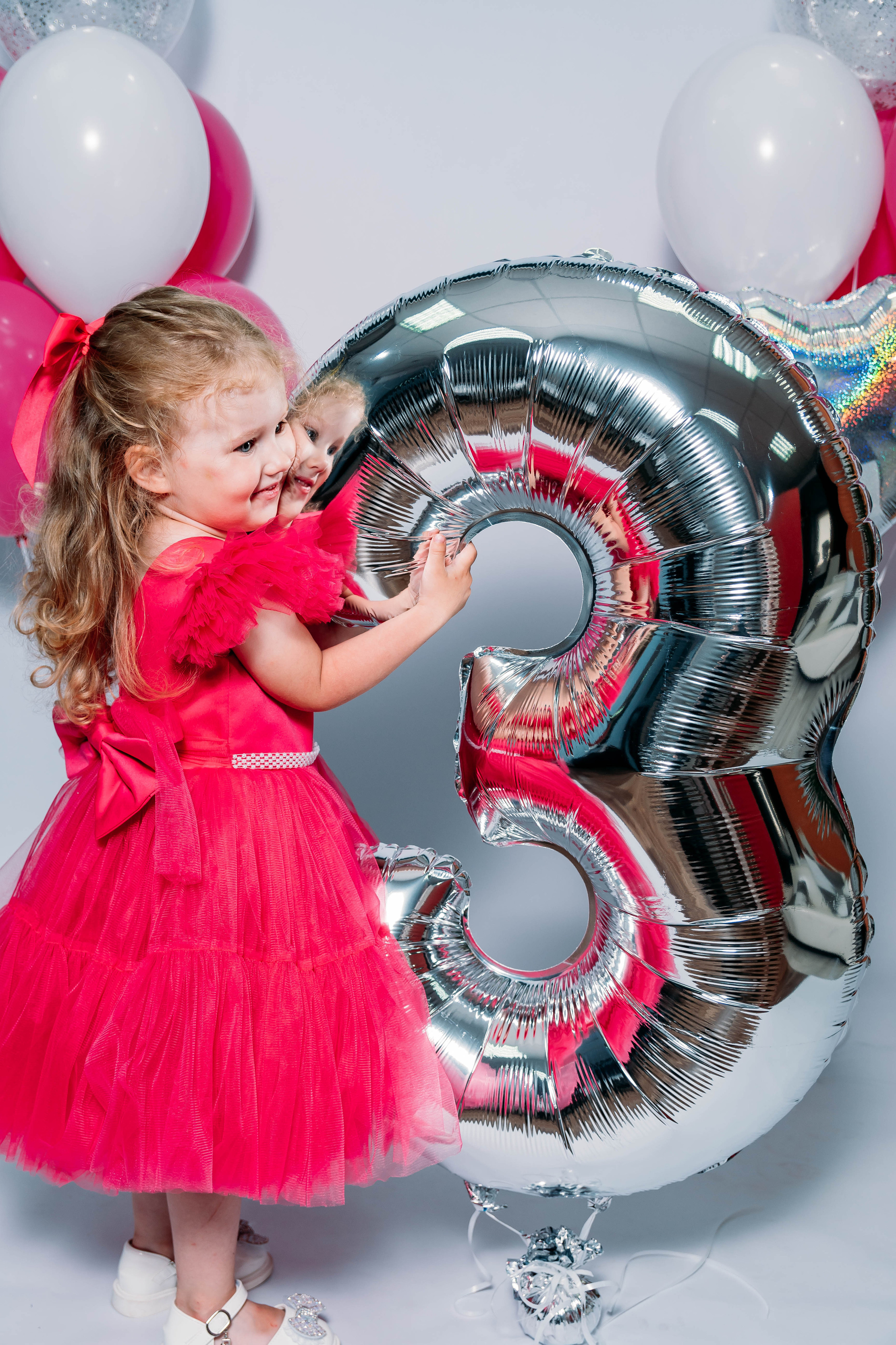 Виктории 3 года. Фотограф Алёна Царькова. Киселевск