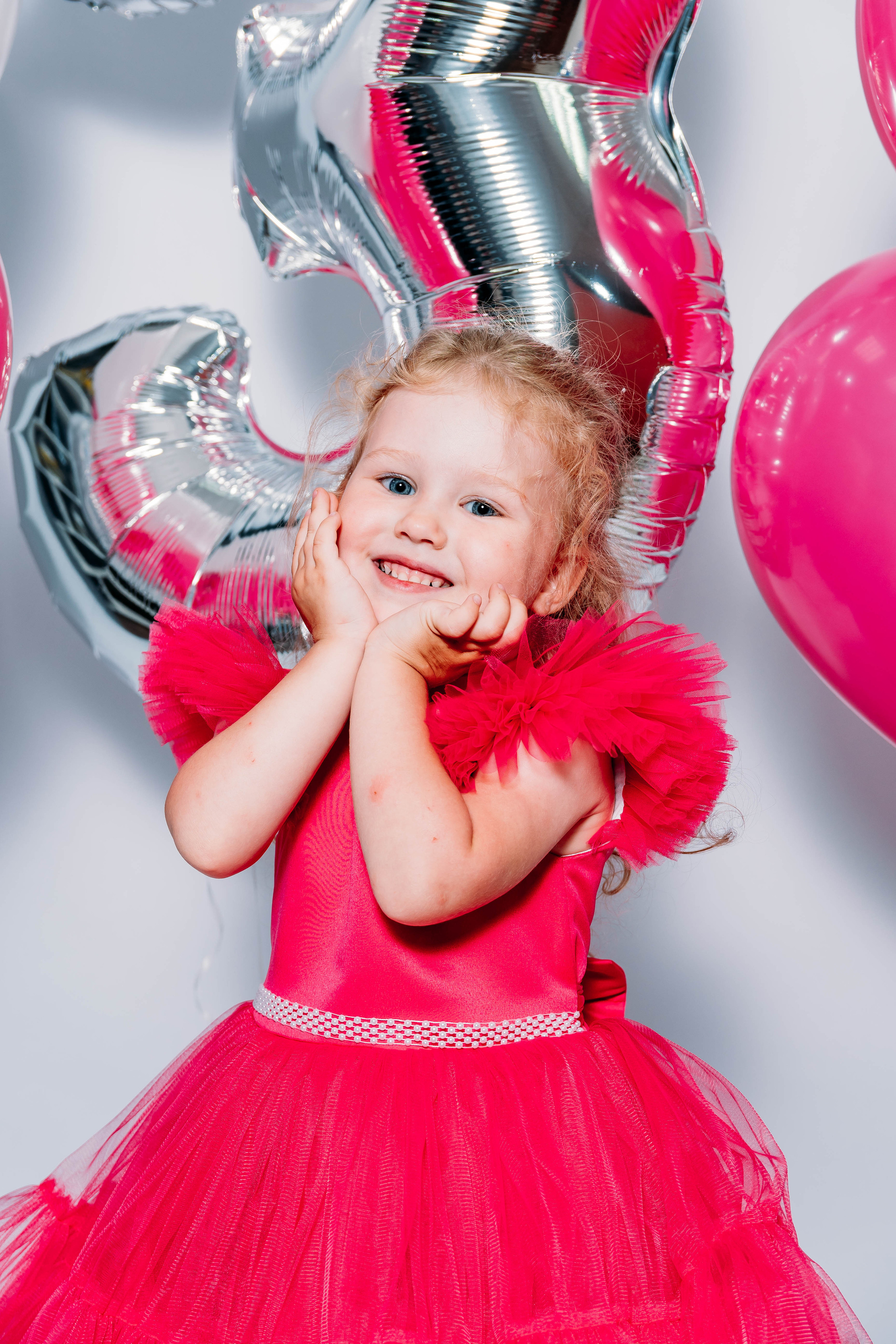 Виктории 3 года. Фотограф Алёна Царькова. Киселевск