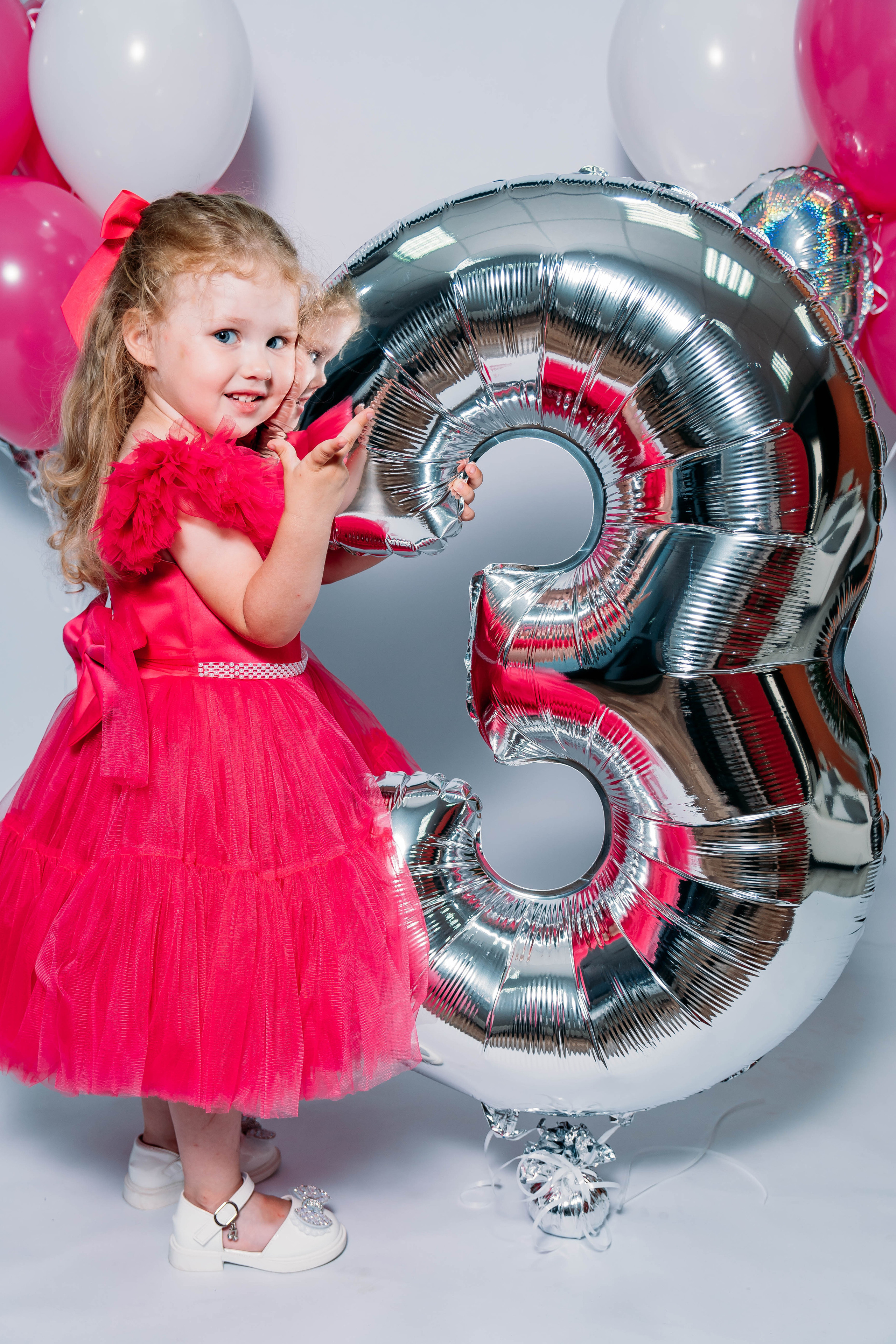 Виктории 3 года. Фотограф Алёна Царькова. Киселевск