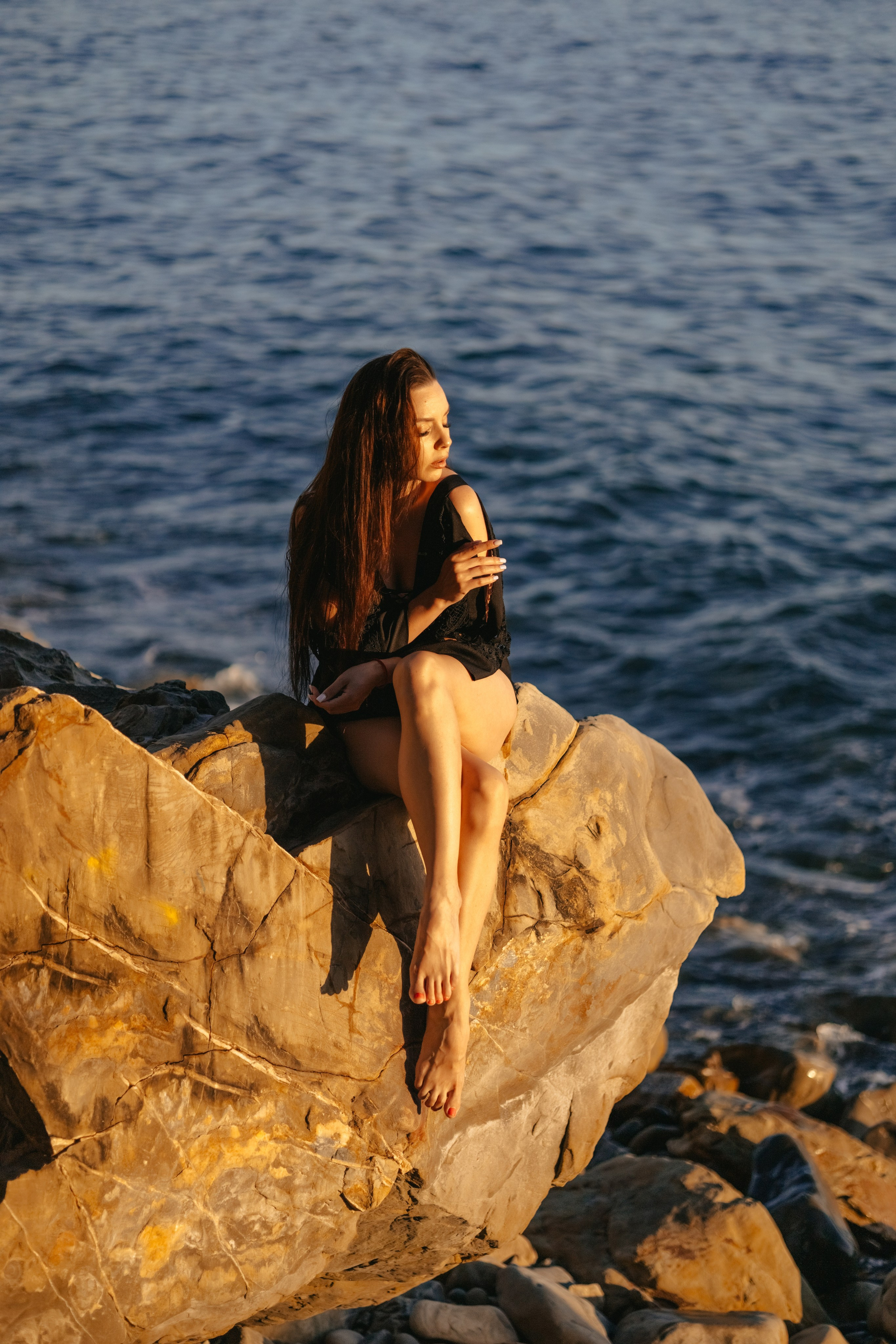 Юлия. Заката на скале Парус. Семейный и портретный фотограф в Геленджике Любовь Бодрова