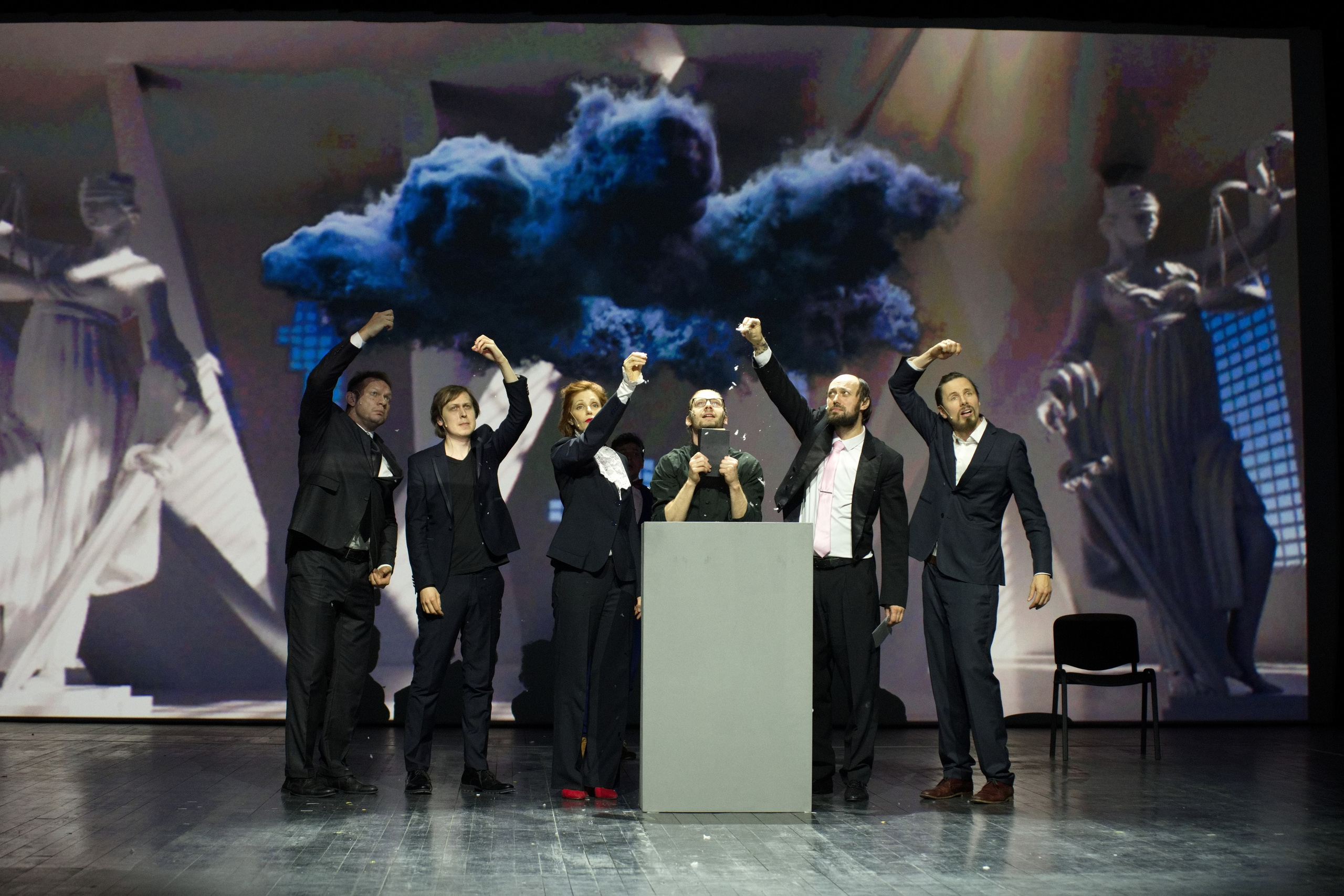 Театр И-Он, Мюнхгаузен. Семейный и детский фотограф Антон Зорин