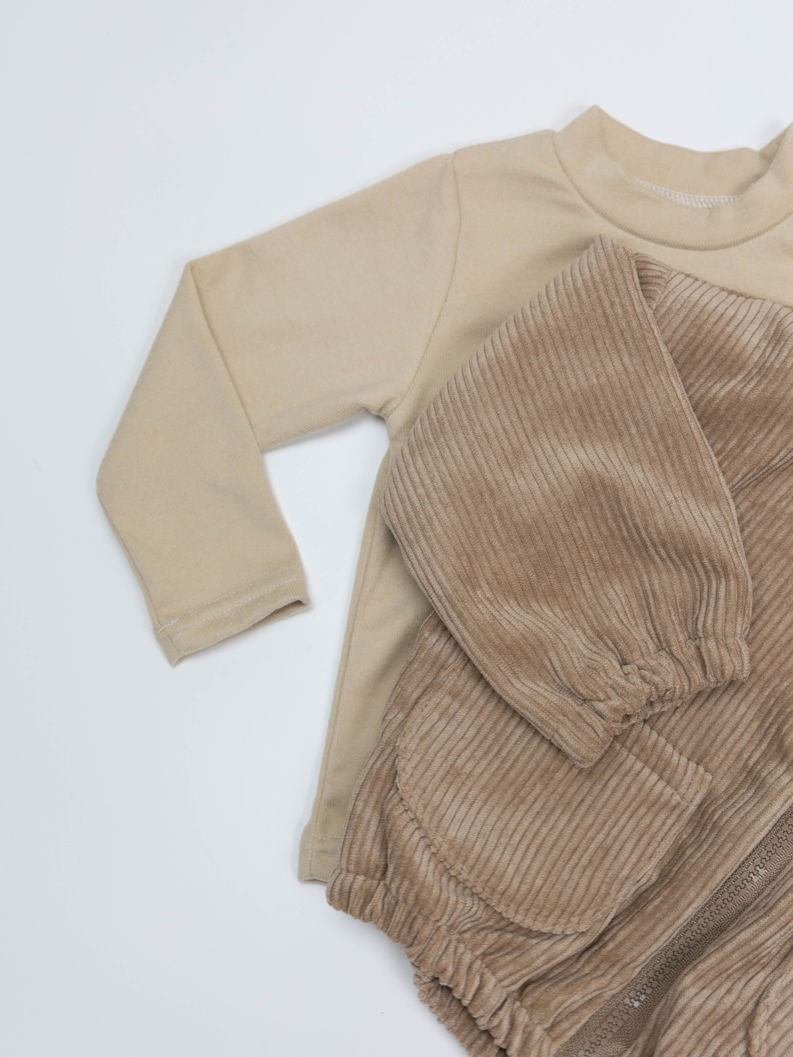 Детская ветровка. Фотограф для маркетплейсов, фотоуслуги в Жуковском Татьяна Марсуверских