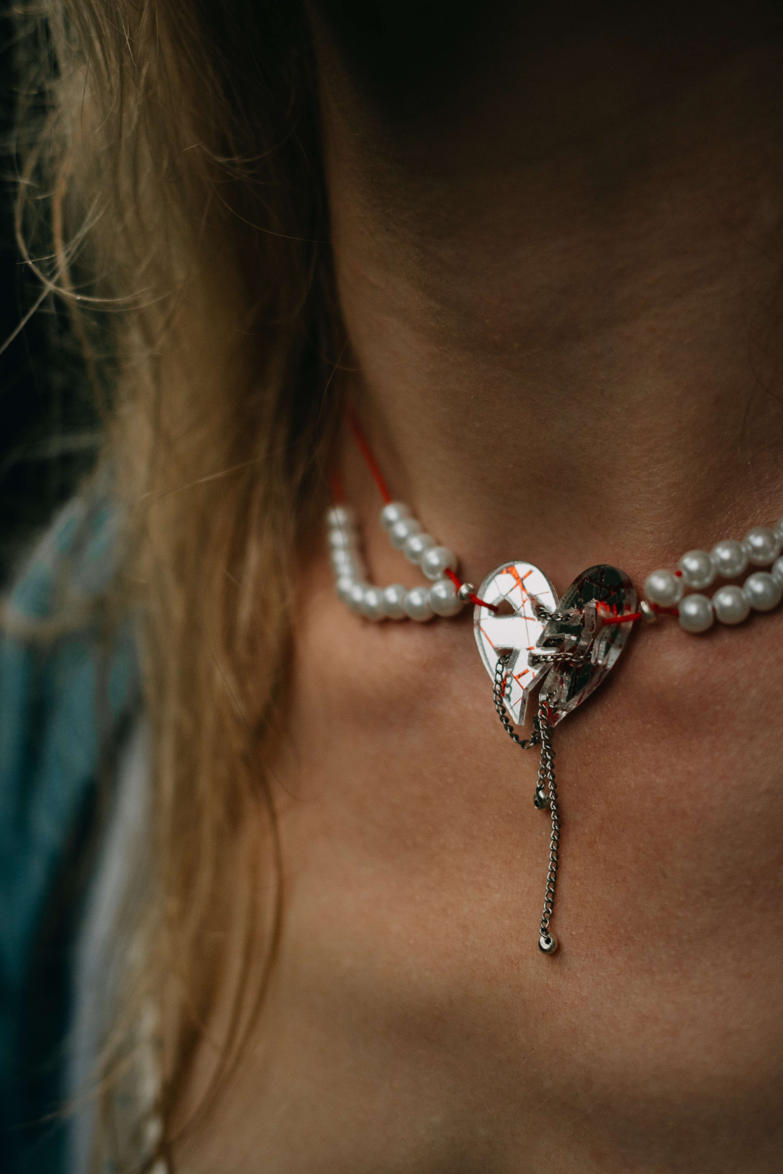 Съемка для бренда славянских украшений в лесу. Портретный и свадебный фотограф в Тбилиси • xeniqo