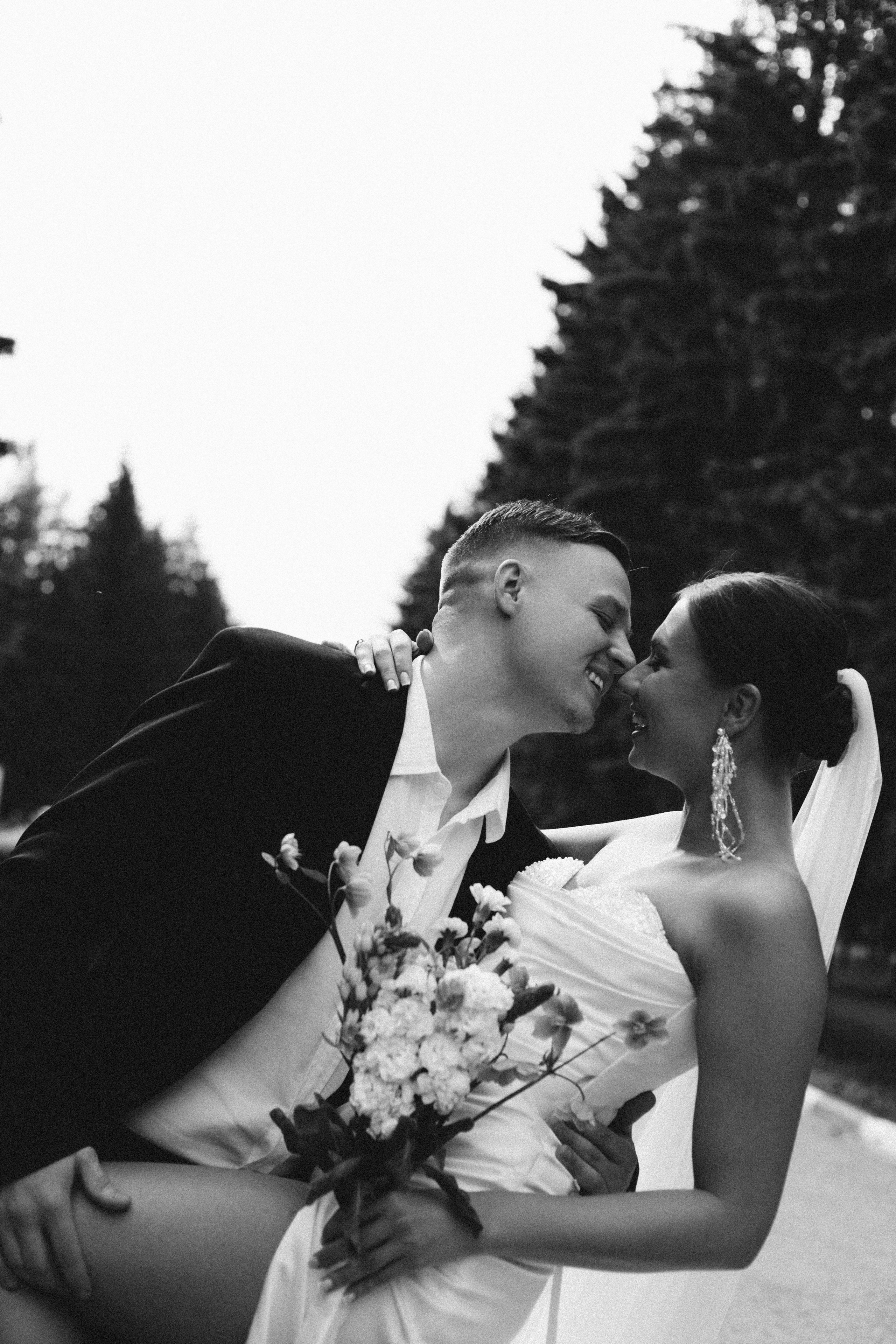 Нежные мгновения свадьбы: Семён и Вероника. Фотограф Семён Гнеушев