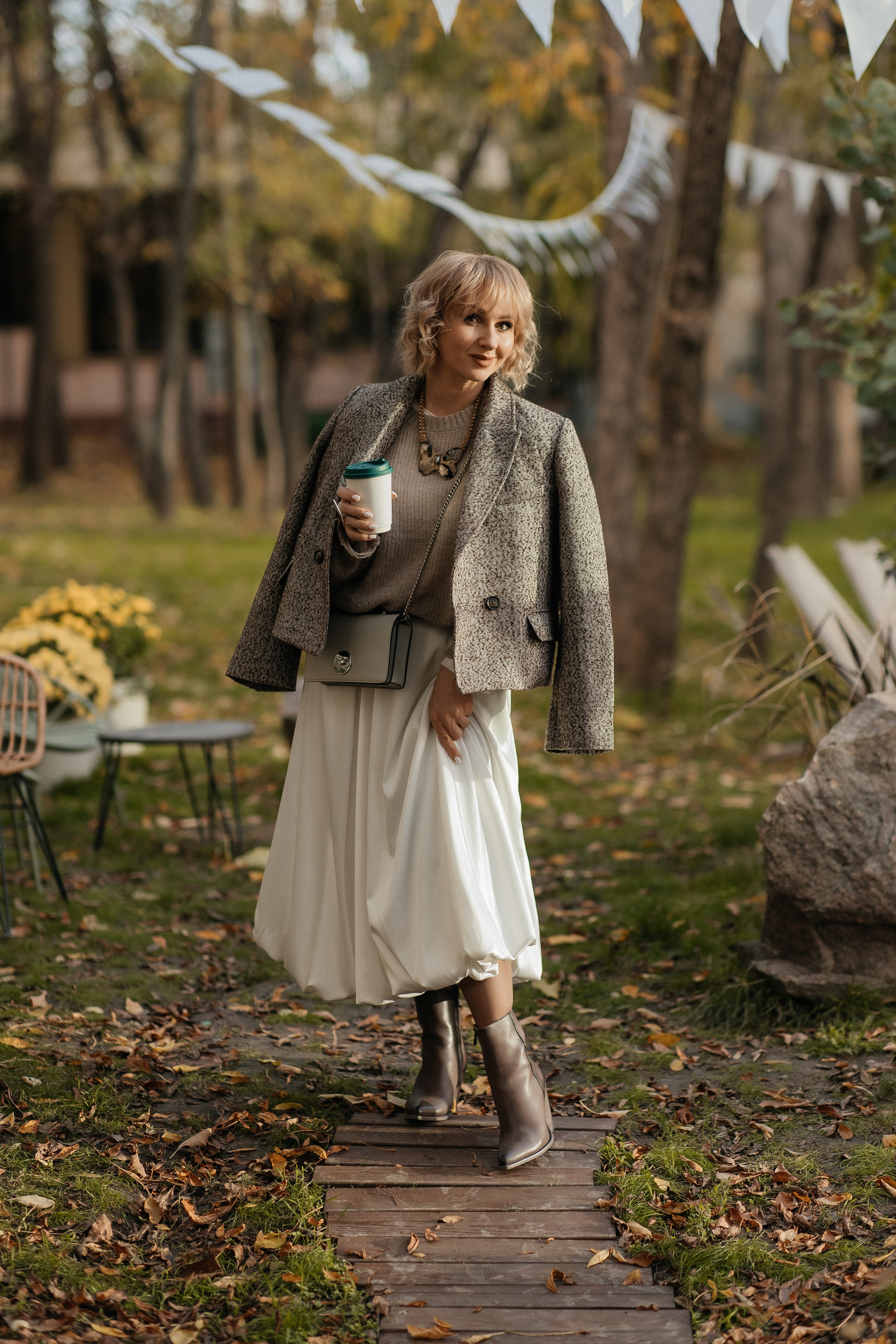 Маша и осень