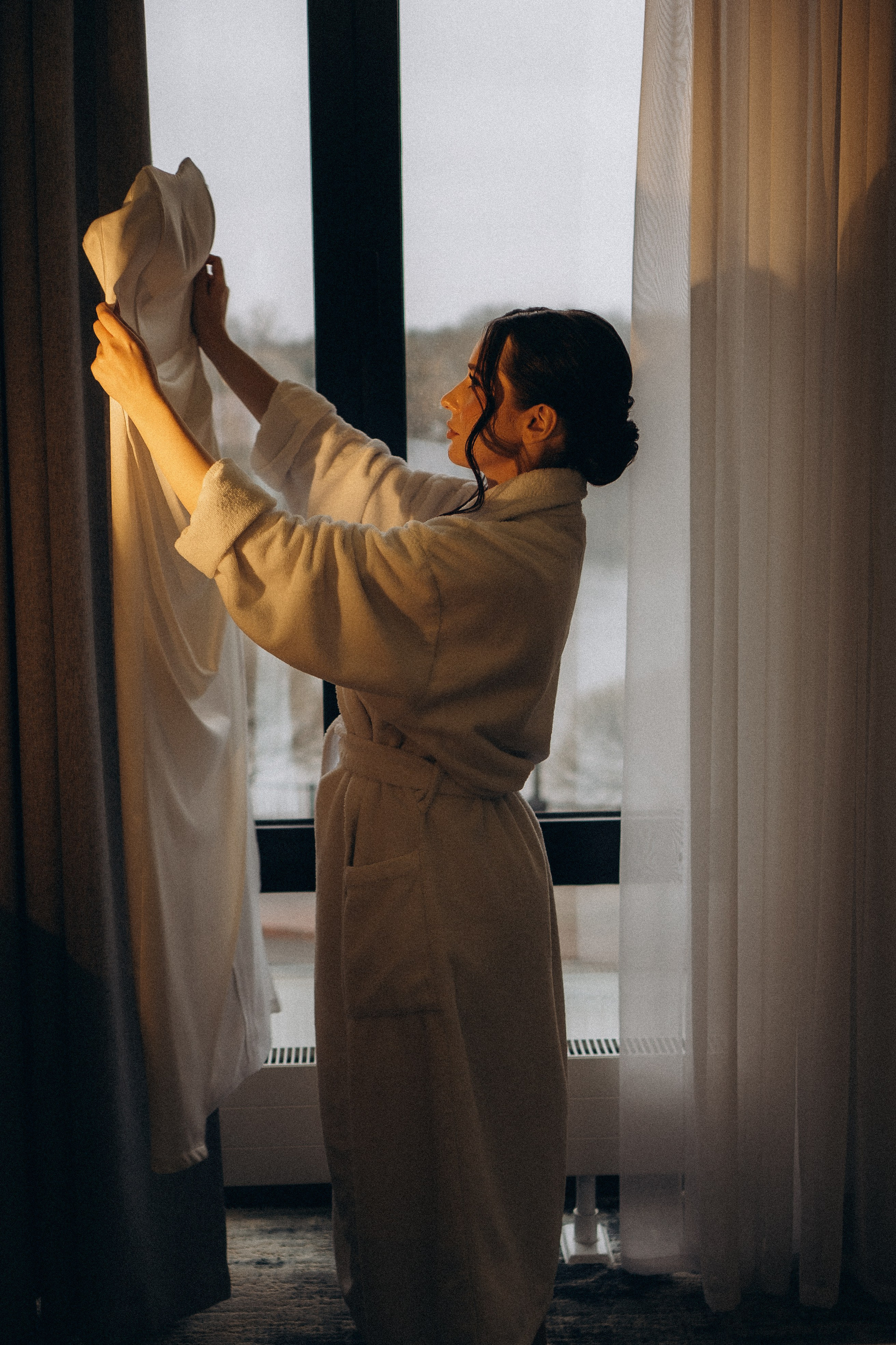 СВАДЕБНАЯ СЬЕМКА СБОРОВ ЖЕНИХА И НЕВЕСТЫ В ОТЕЛЕ И ТАКЖЕ ФОТОСЕССИИЯ В ОТЕЛЕЕ МЕГАПОЛИС БРЯНСК. Профессиональный фотограф, Санкт-Петербург — Виктория Богомолова