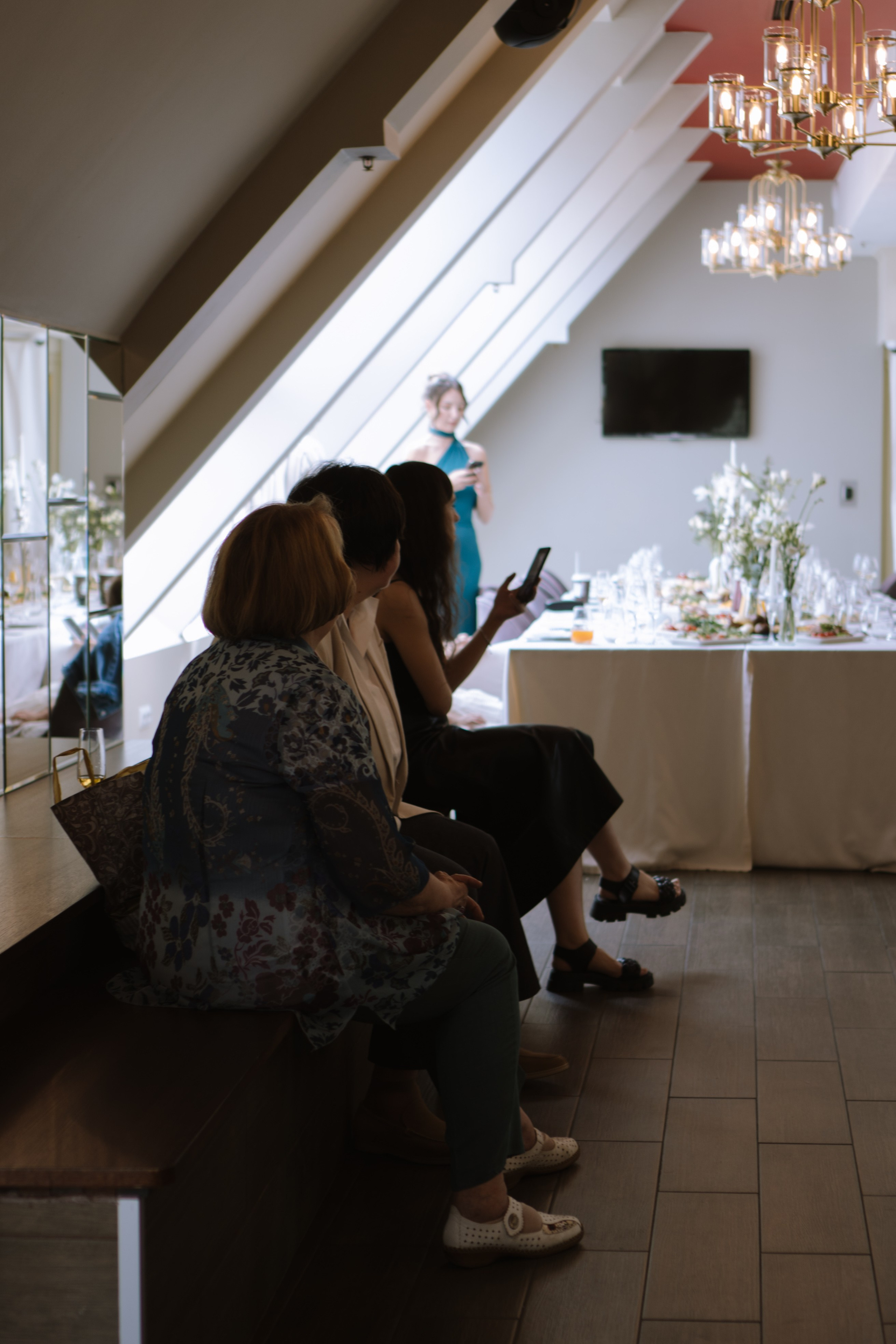 СВАДЕБНЫЙ БАНКЕТ НА ВЛАДИМИРСКОЙ В САНКТ-ПЕТЕРБУРГЕ (КАМЕРНАЯ СВАДЬБА). Профессиональный фотограф, Санкт-Петербург — Виктория Богомолова