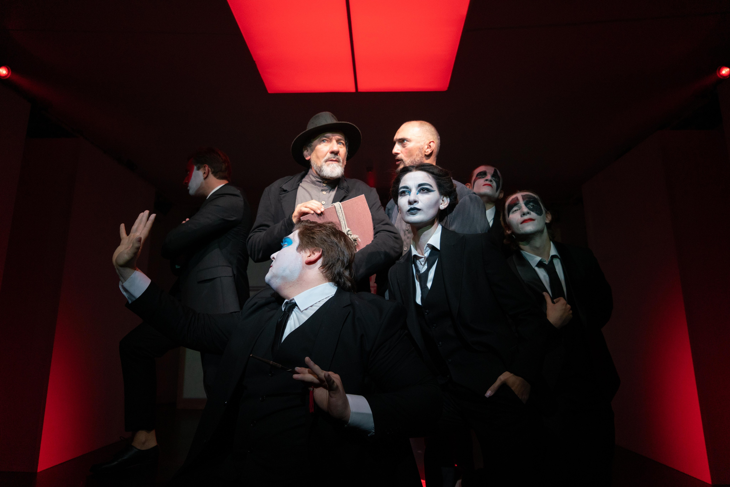 Спектакль «Пиросмани». Фотограф Павел Шальнев