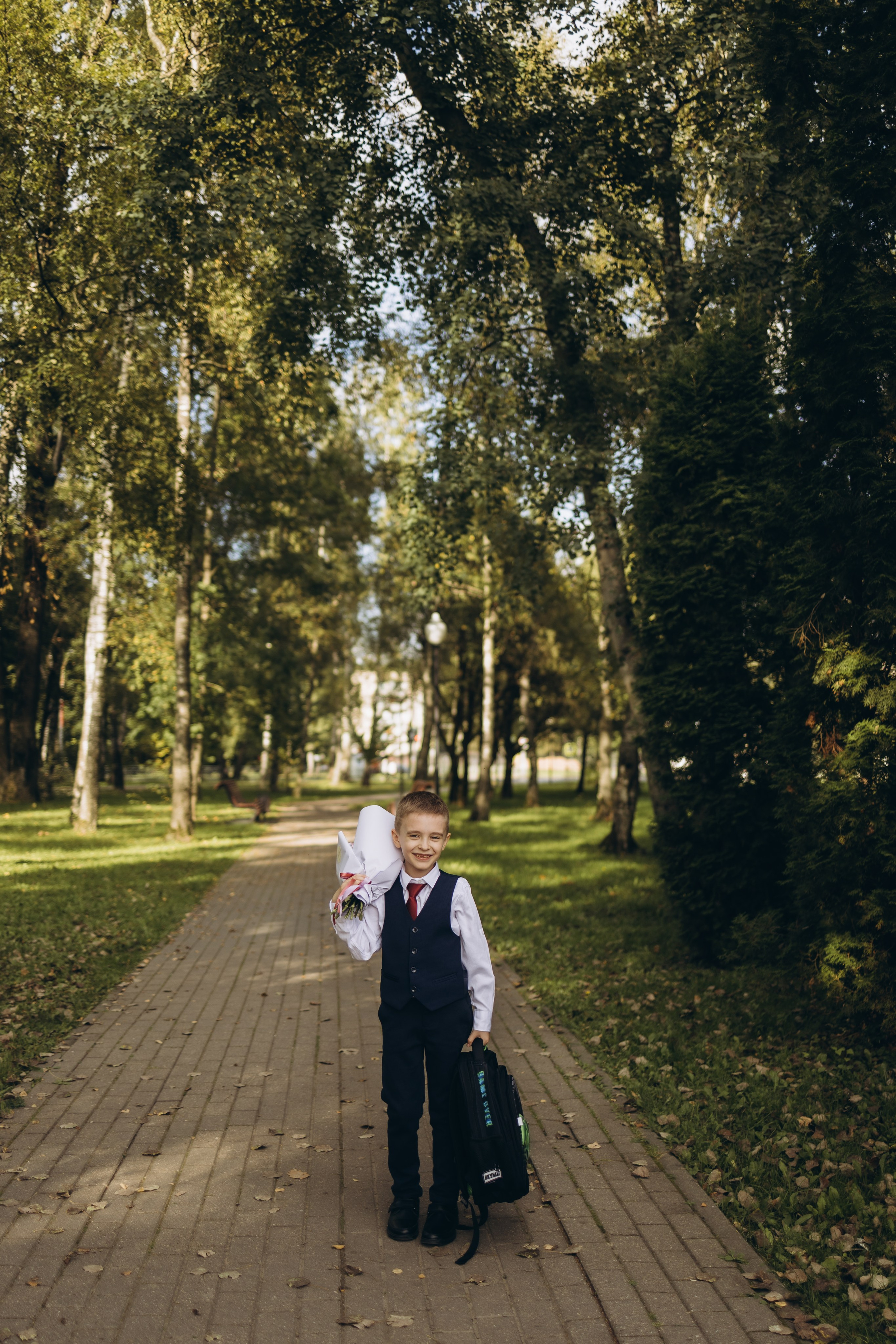 Первая школьная фотография Димули (1.09.2025 г.) г. Обнинск (Калужская обл.). Надежда Стар семейный и церковный фотограф в Жукове и Калужской области