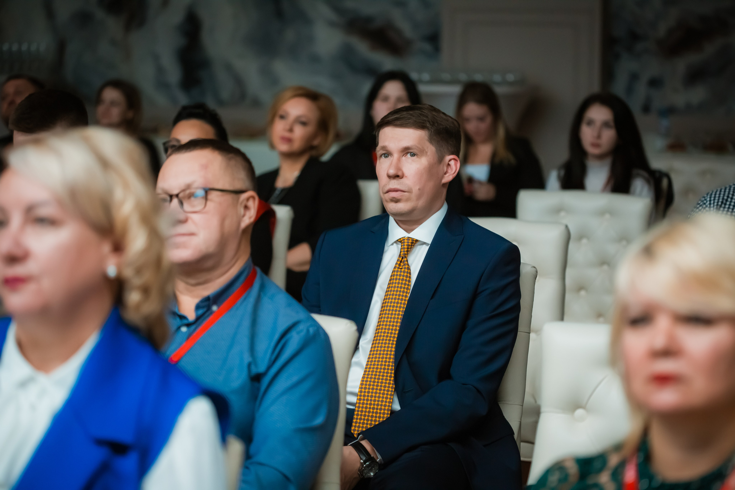 Этажи — подведение итогов 2023. Репортажный фотограф Василий Сазонов в Нижневартовске