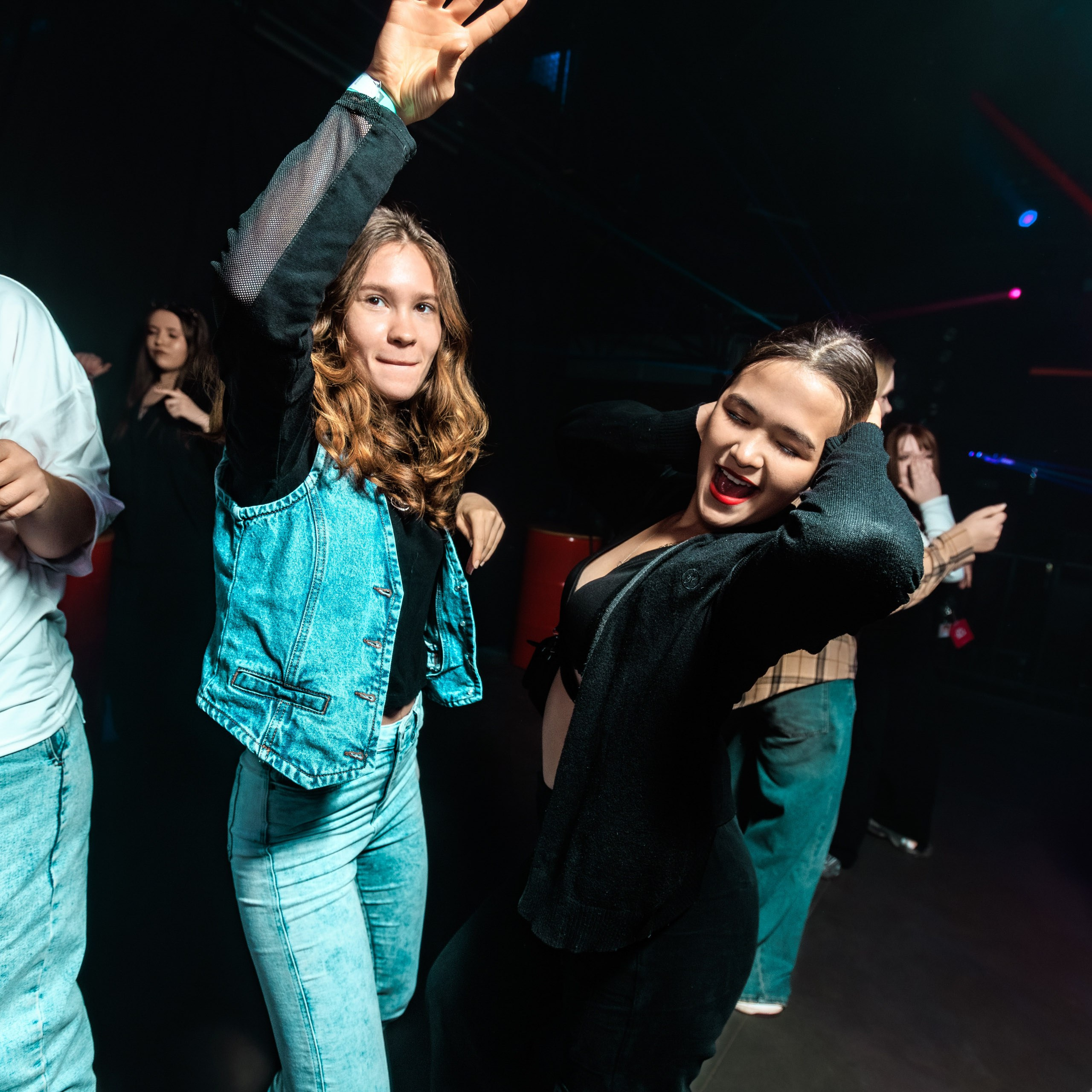 Zodiac party. Репортажный фотограф Екатеринбург | Яркий, качественный репортаж | Концерты, клубы, репортаж, праздники, корпоративы