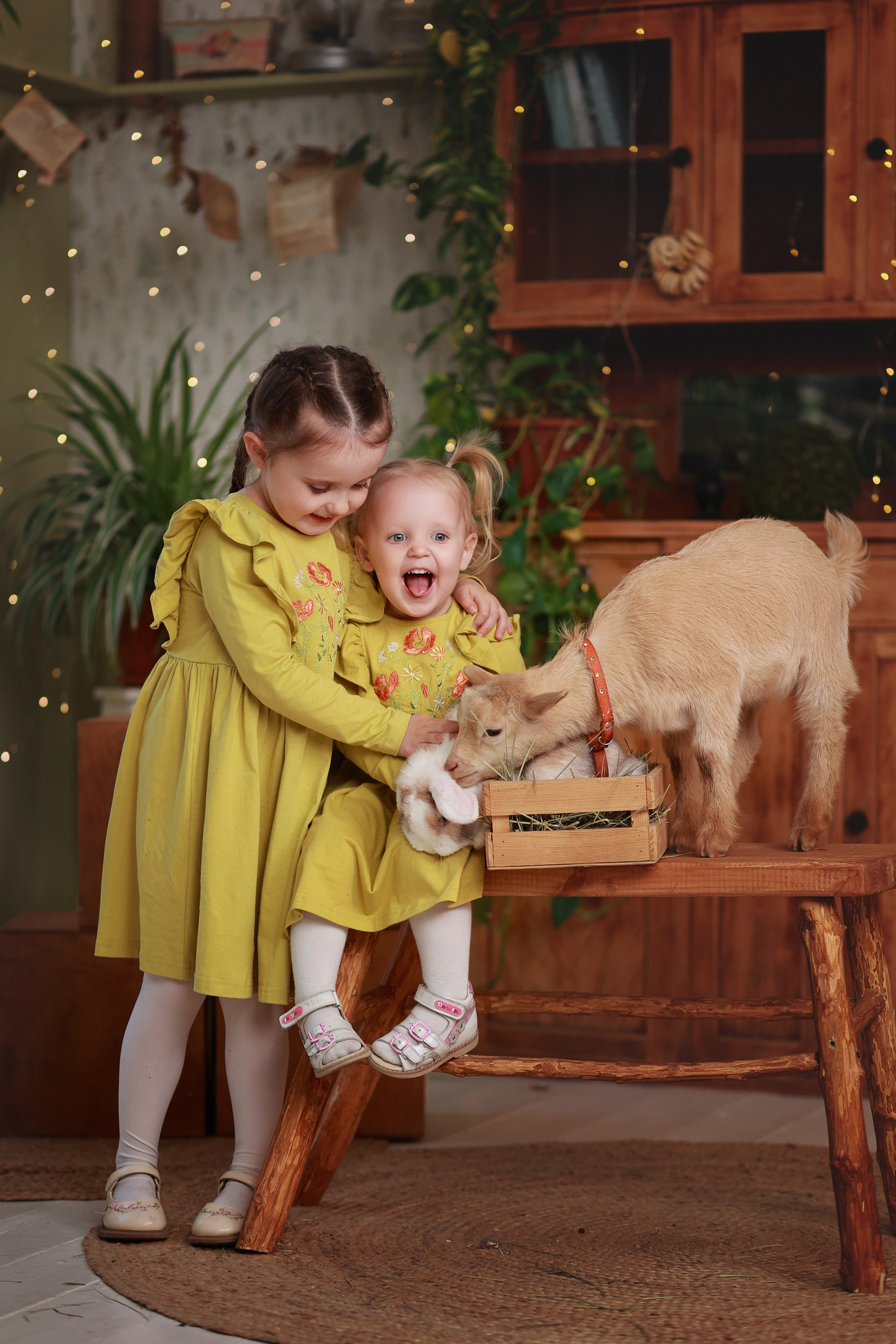 Фотопроект с козочкой и кроликами. Детский семейный фотограф Краснодар