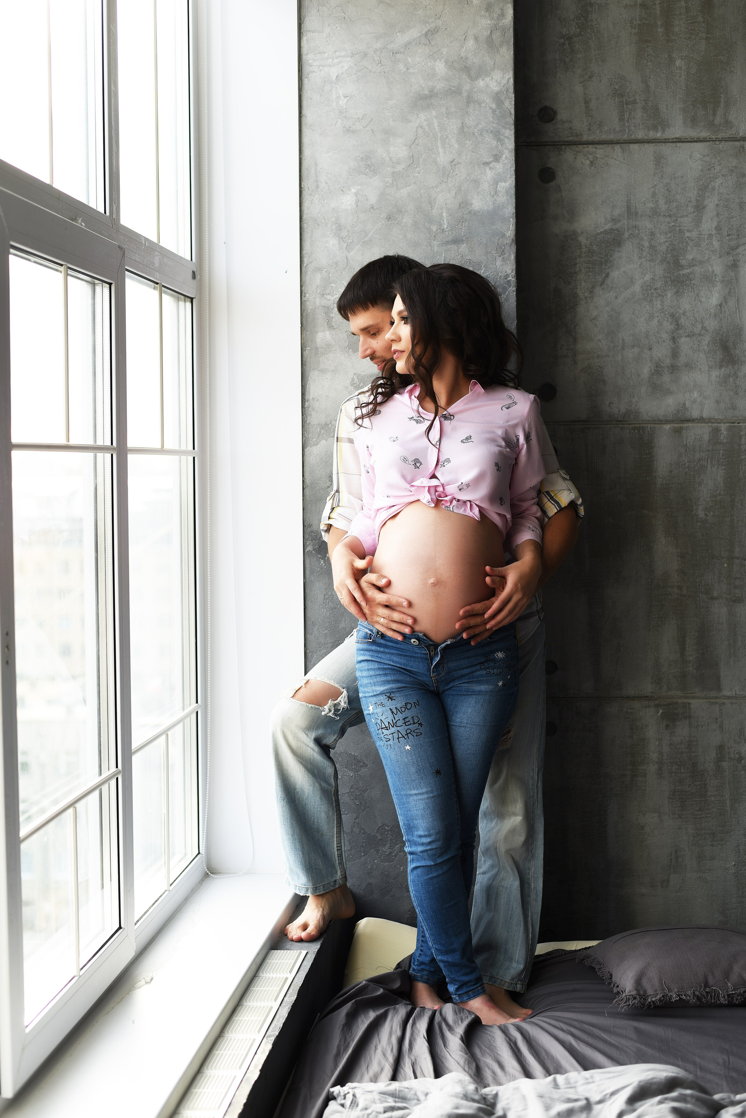 Фотосессия беременности студийная съемка. Свадебный, семейный, детский, контент фотограф в Омске Максим Ильин