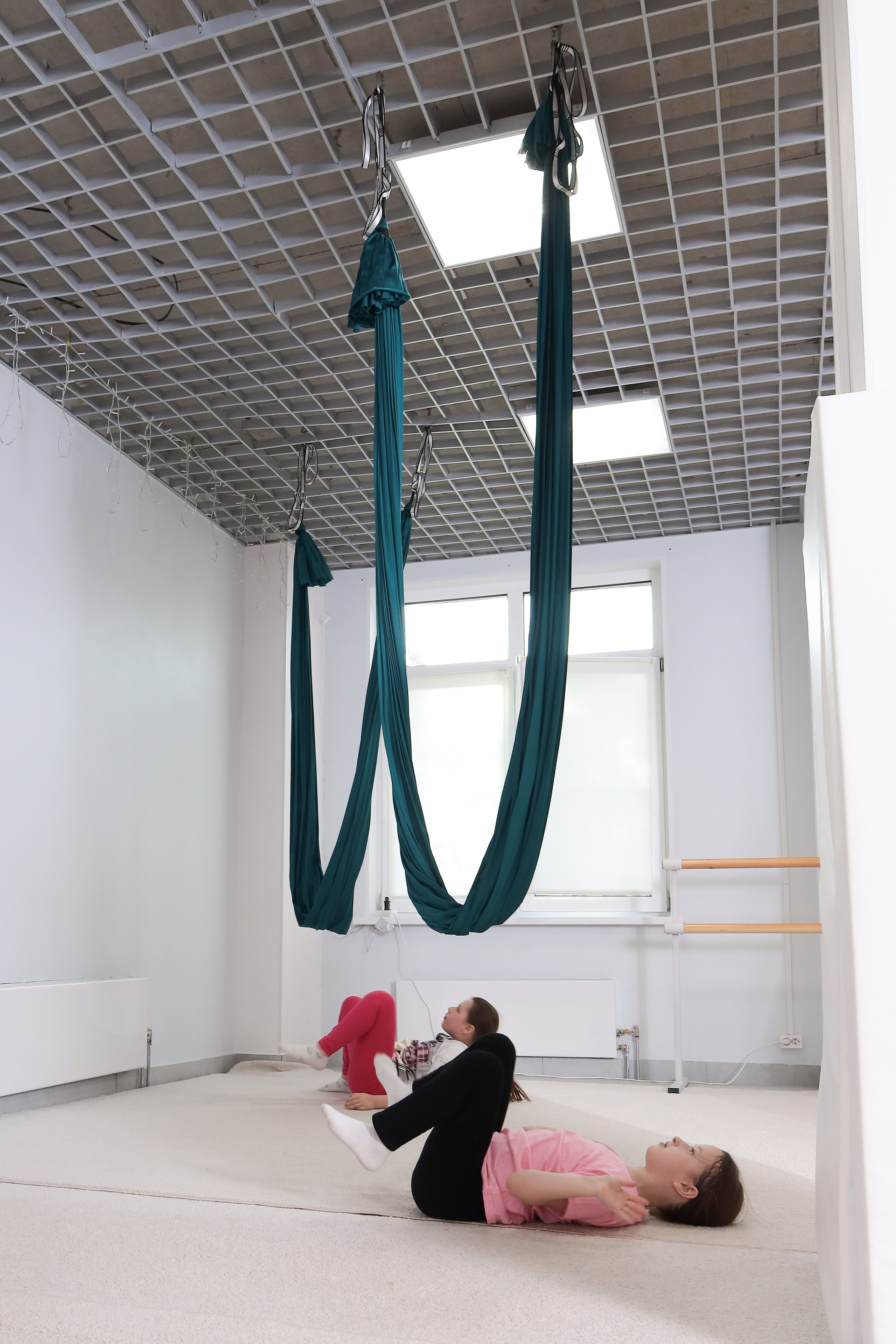 Детская аэройога. Фотограф Надршина Лилия