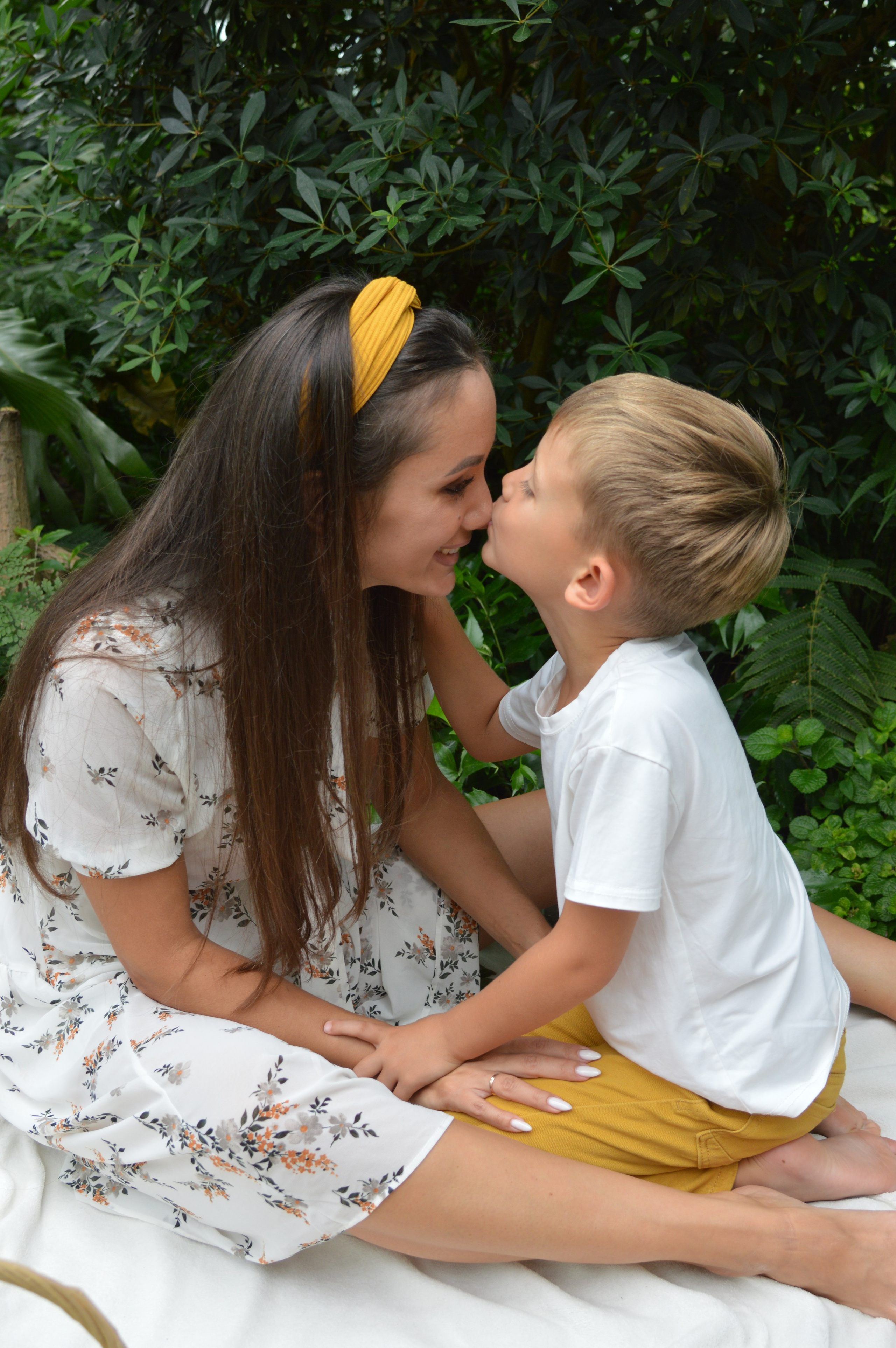 Семейная фотосессия в Кемерово. Фотосессия мать и ребенок. Фотосессия мать и дочь. Фотосессия мать и сын.