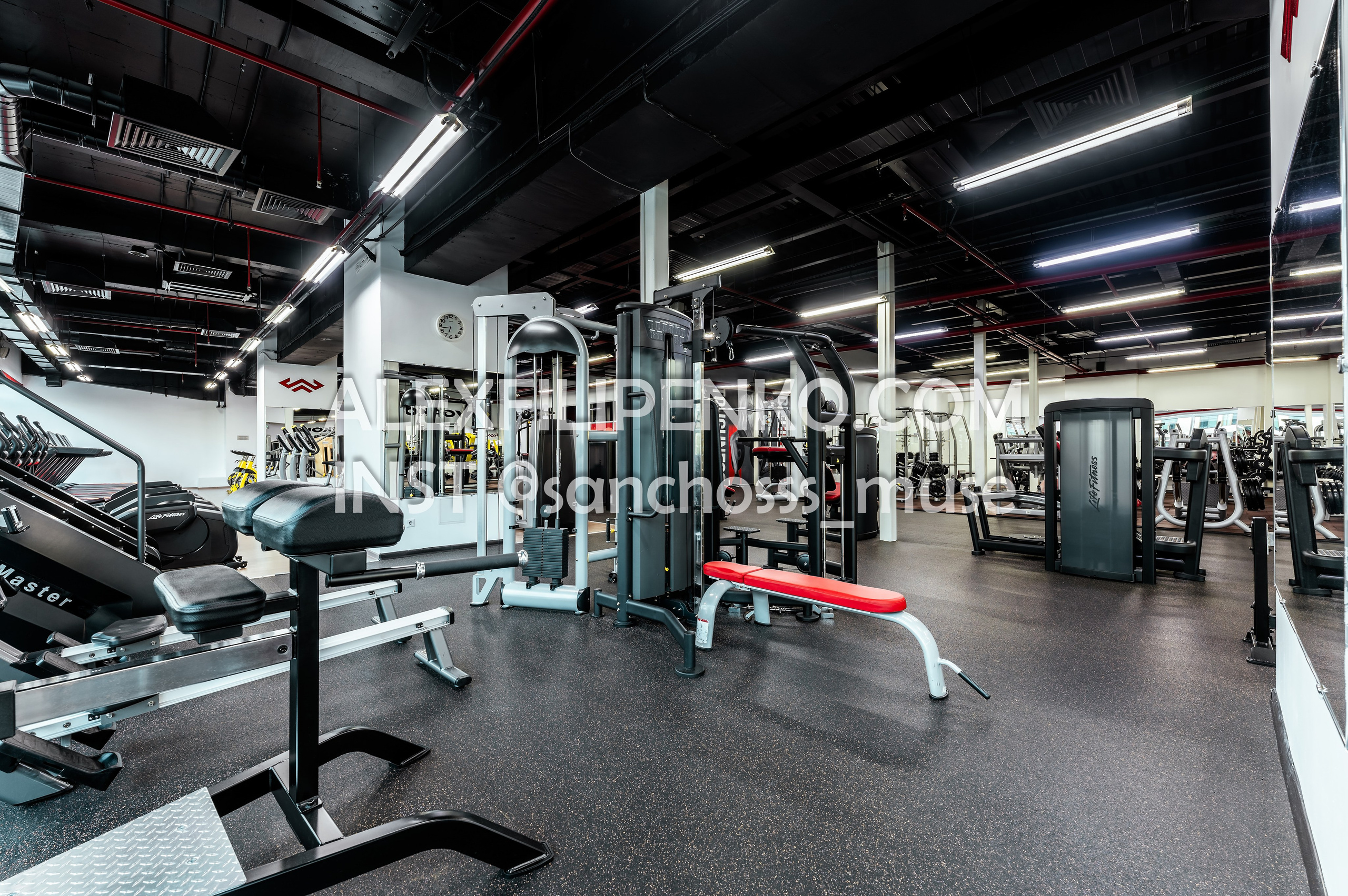 WORKOUT Достык 18. Фотограф интерьера недвижимости и архитектуры в Астане