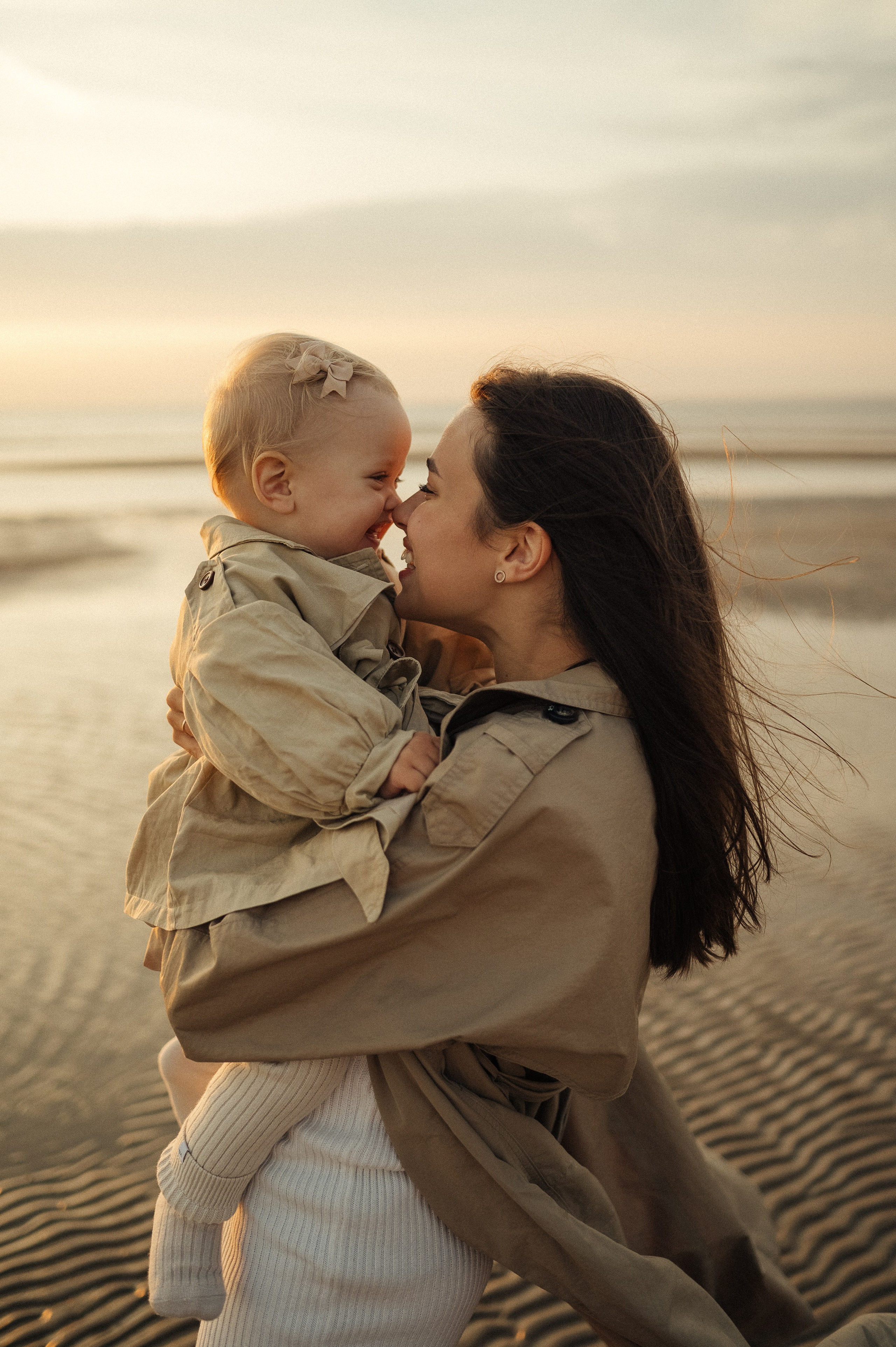 С мамой. Фотограф и видеограф в Санкт-Петербурге Полина Янушко. Съёмка родов