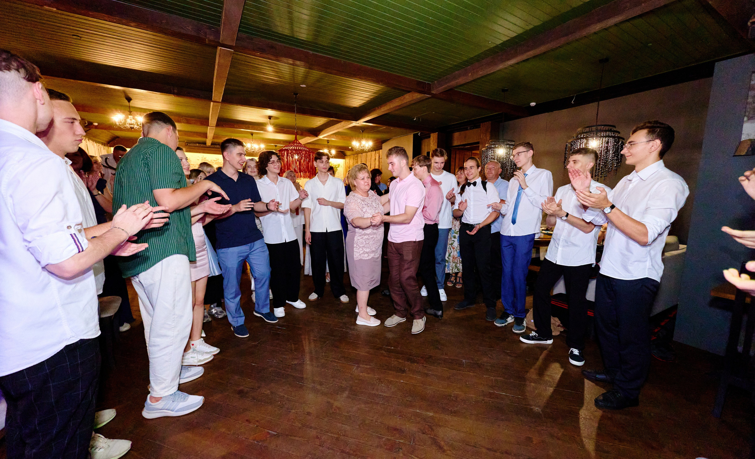 Выпускной 35 Сош. Фотограф Выпускные альбомы Таганрог Сергей Коробченко