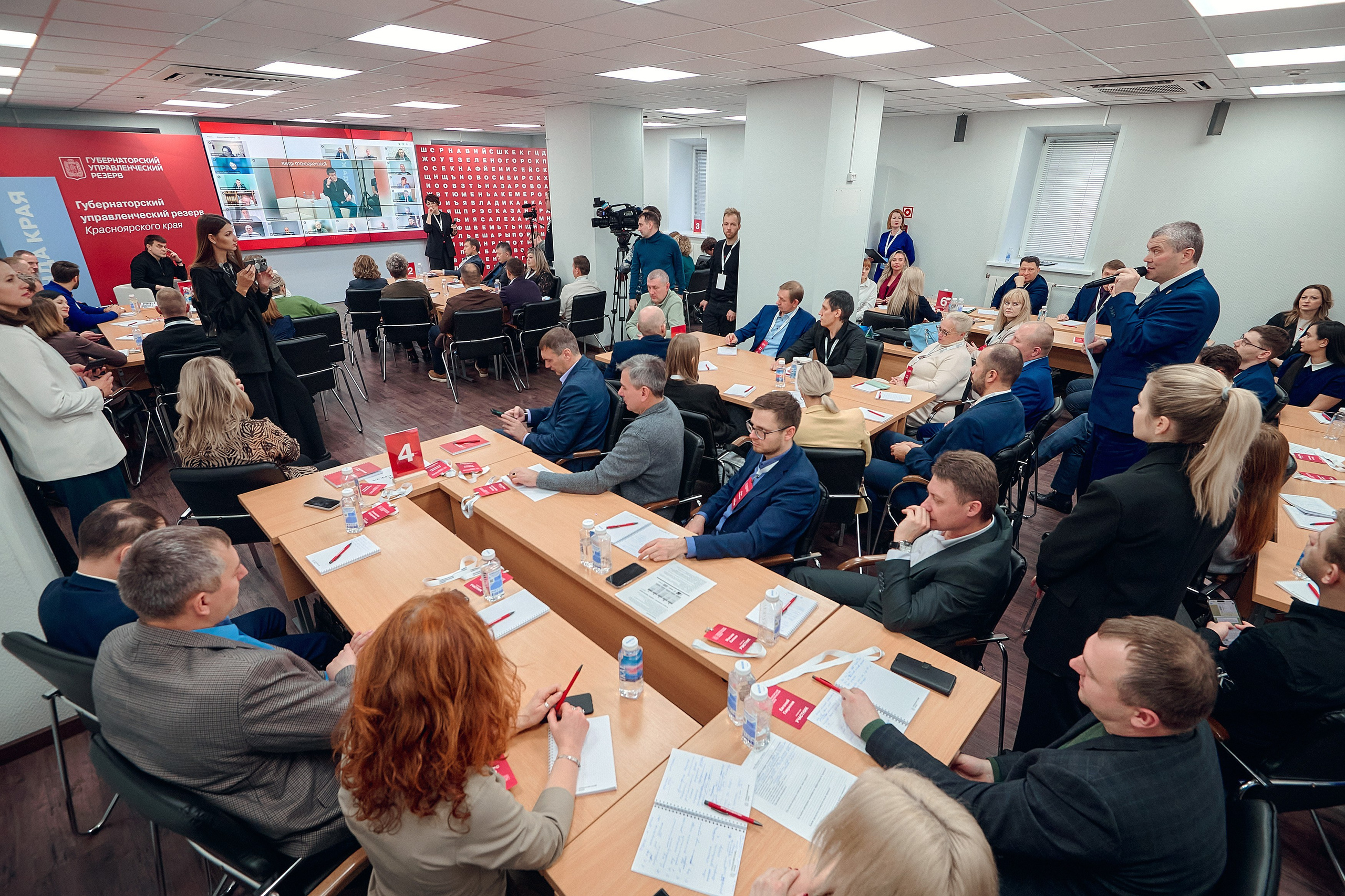 Встреча губернатора Красноярского края Котюкова Михаила Михайловича. Фотограф Яковлев Роман — Красноярск