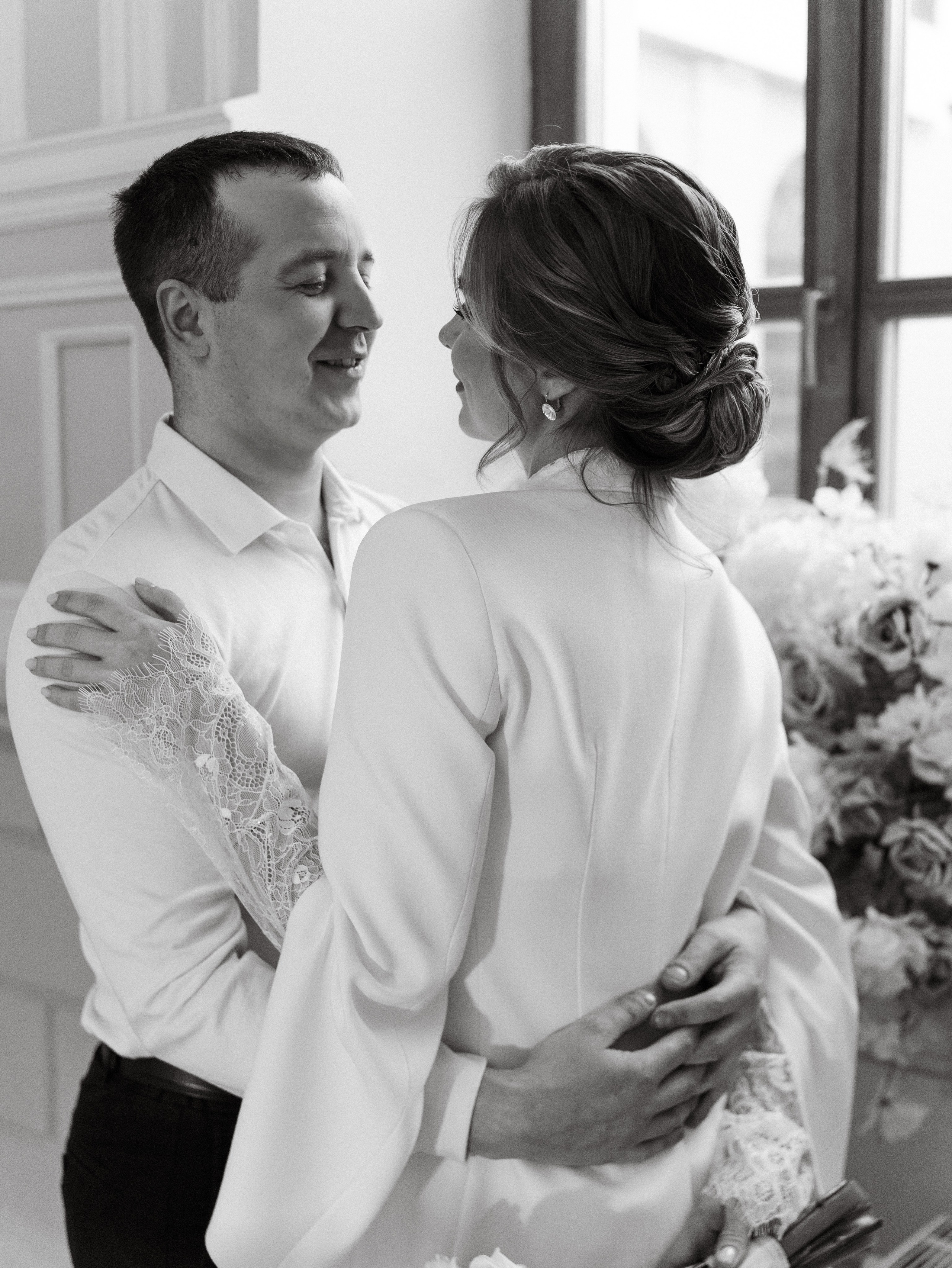 Свадебная фотосессия в загсе. Фотограф из Екатеринбурга Алена Мусалимова