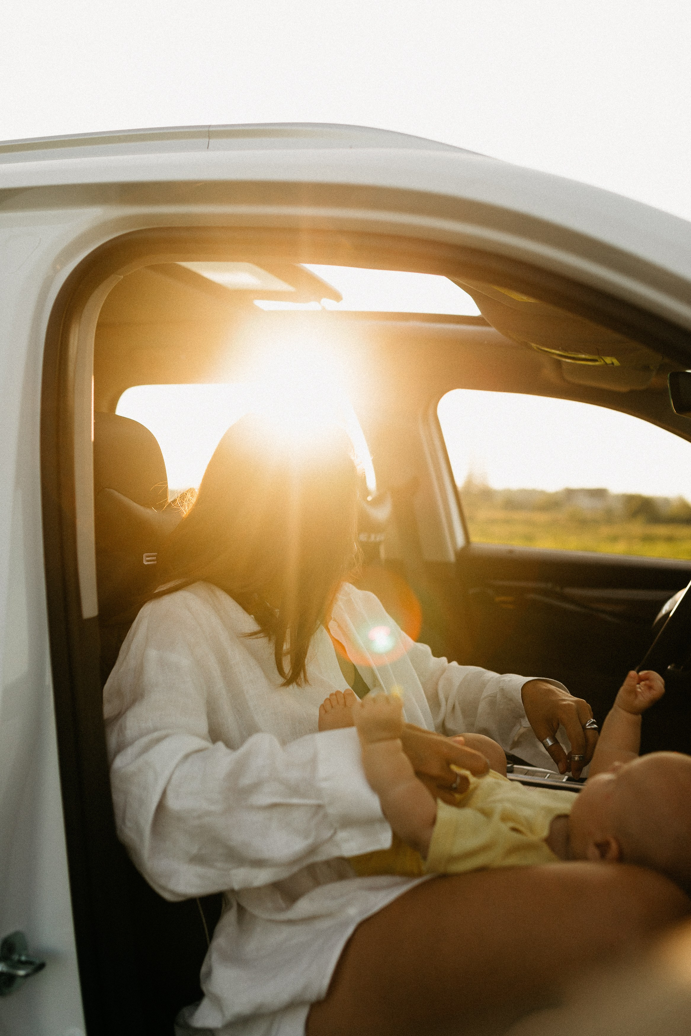 Фотосессия с красными мячами. Семейный фотограф Маша Тимофеева | Москва