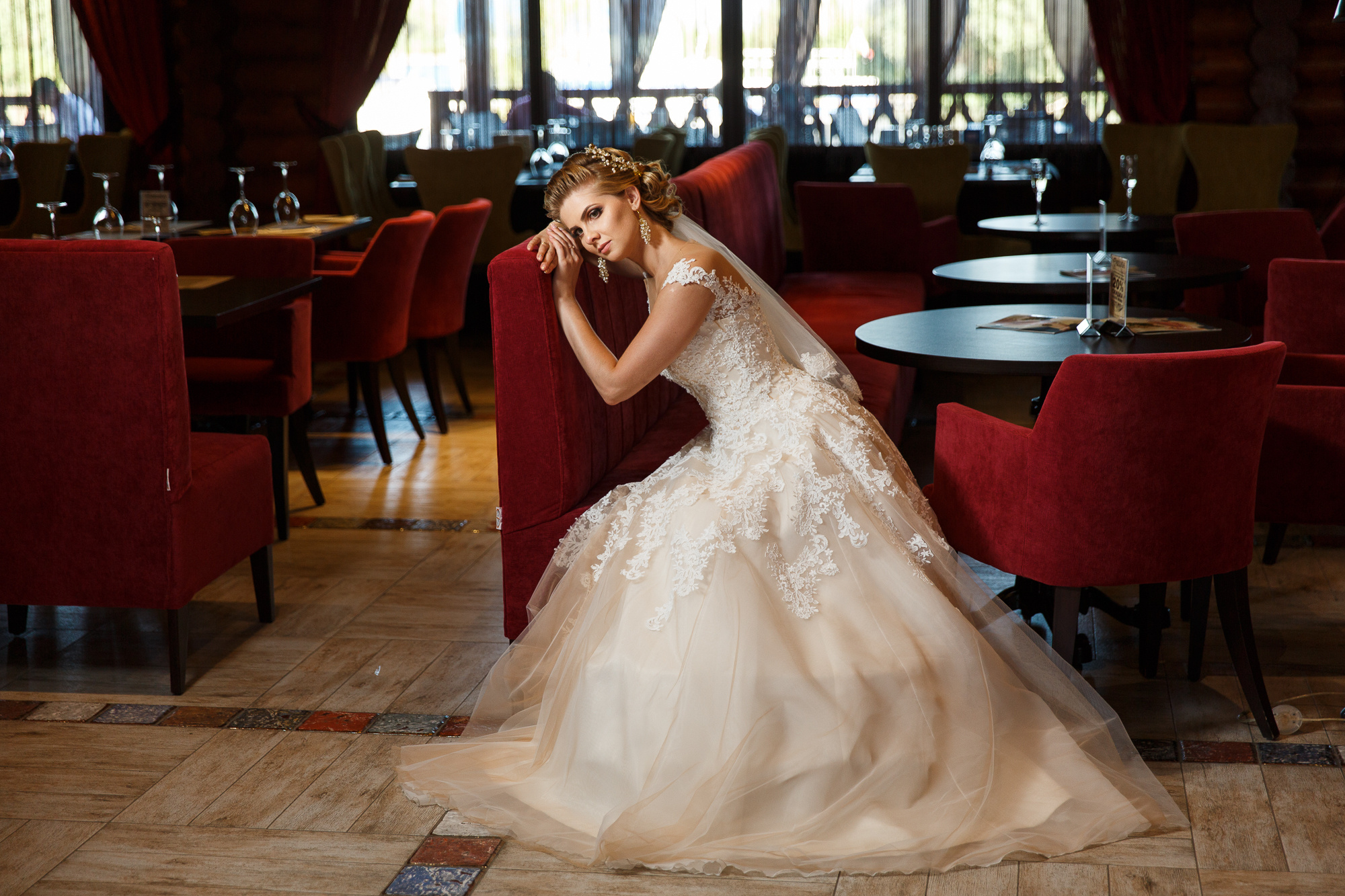 Renatphoto-Пример свадебных фотографий в базовой обработке. Профессиональная фотосъёмка интерьеров, предметная фотосессия еды для меню г. Анапа