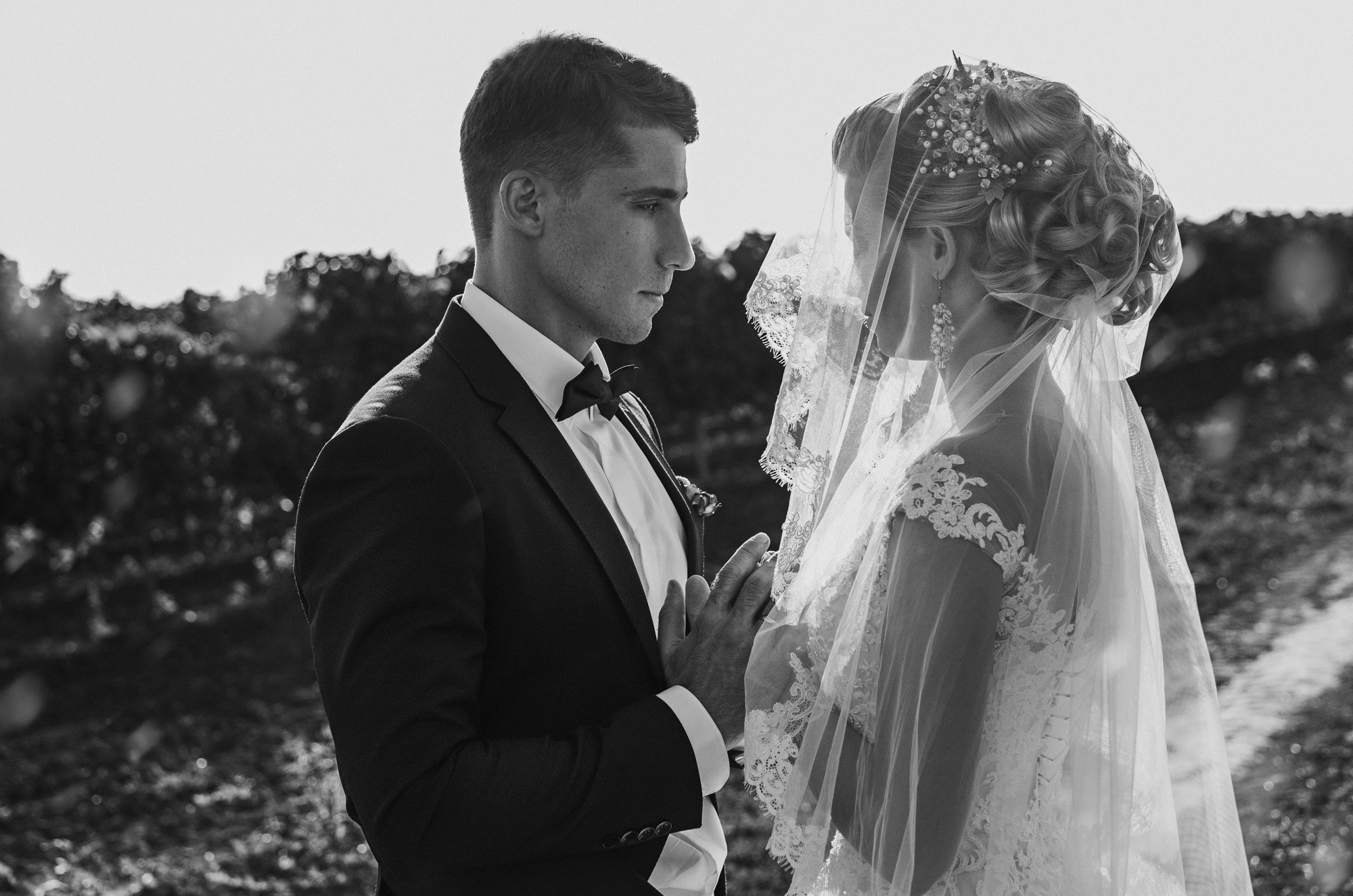 Renatphoto-Свадьба в Темрюке, загс и прогулка у моря. Фотосъёмка свадебного  банк. Профессиональная фотосъёмка интерьеров, предметная фотосессия еды для меню г. Анапа