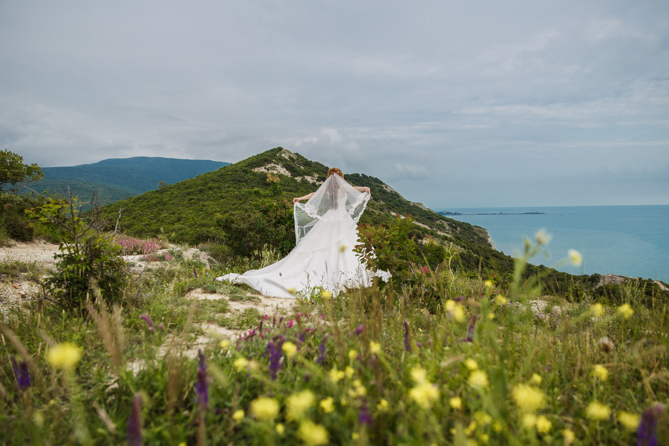 Renatphoto-Пример свадебных фотографий в базовой обработке. Профессиональная фотосъёмка интерьеров, предметная фотосессия еды для меню г. Анапа