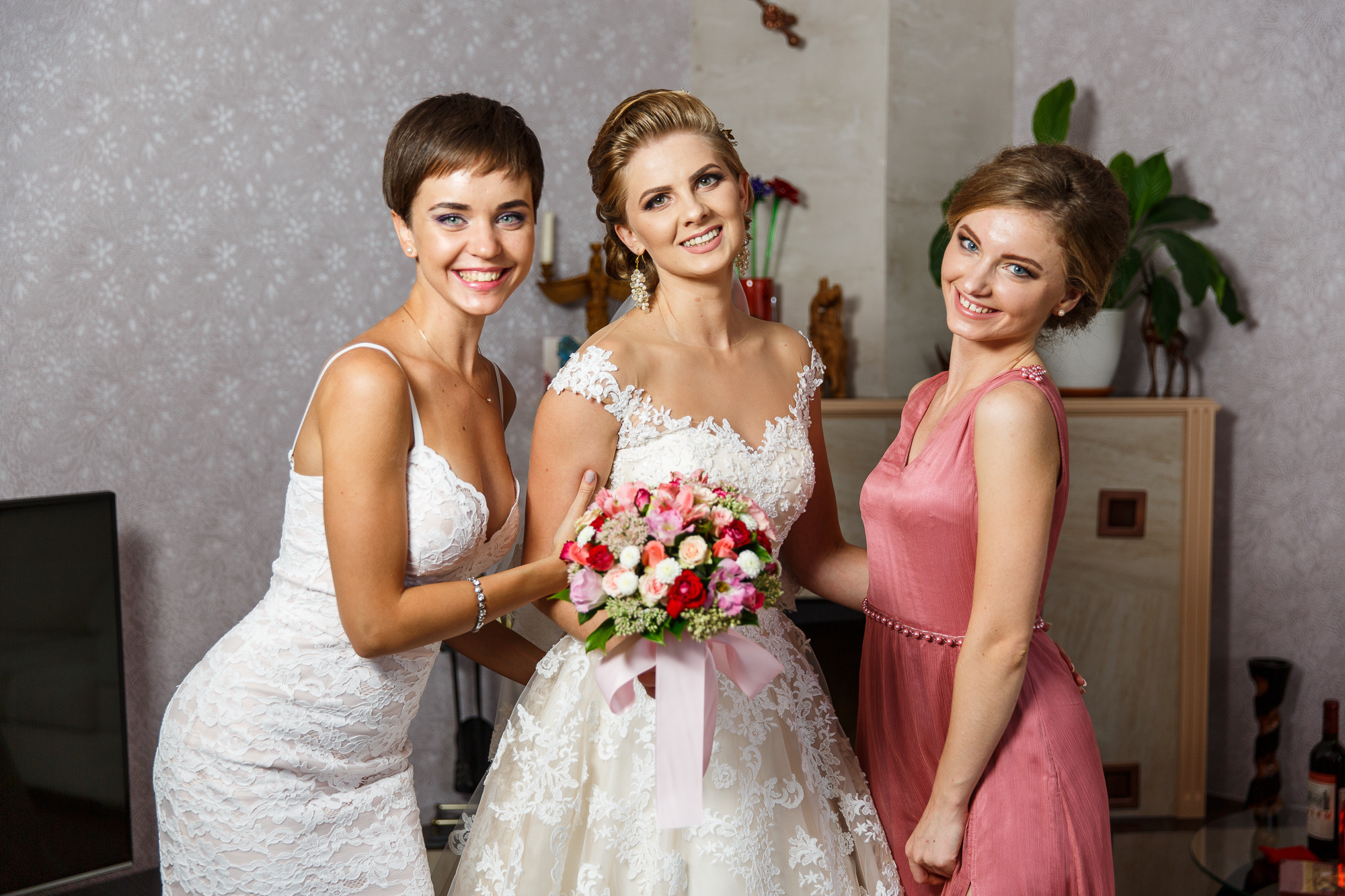 Renatphoto-Пример свадебных фотографий в базовой обработке. Профессиональная фотосъёмка интерьеров, предметная фотосессия еды для меню г. Анапа