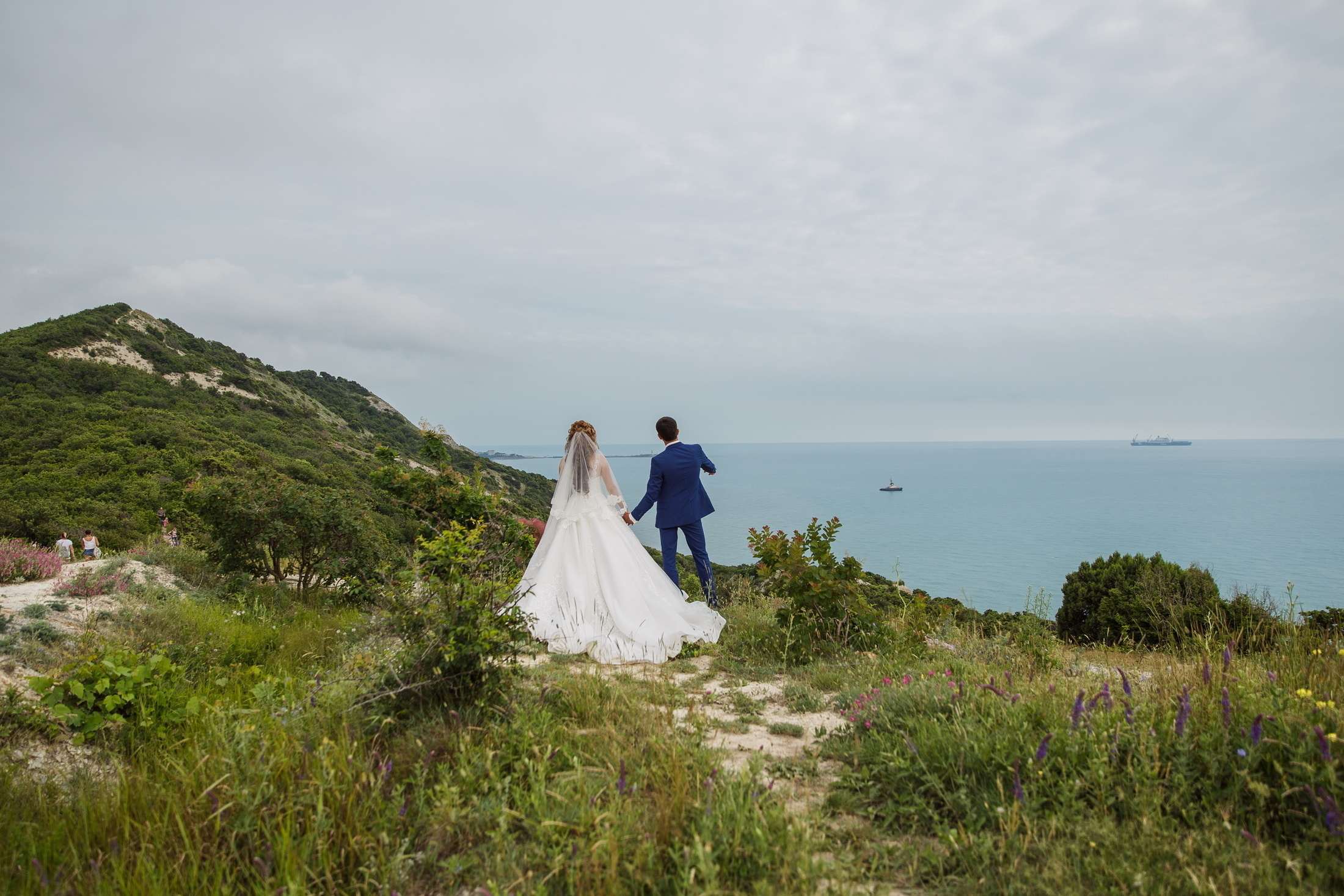 Renatphoto-Пример свадебных фотографий в базовой обработке. Профессиональная фотосъёмка интерьеров, предметная фотосессия еды для меню г. Анапа