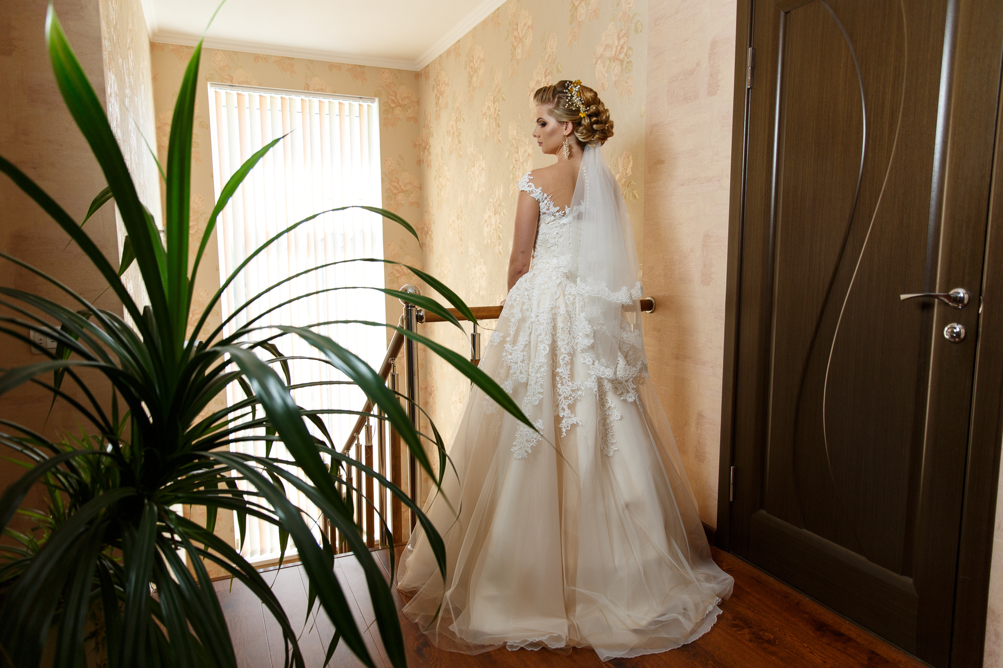 Renatphoto-Пример свадебных фотографий в базовой обработке. Профессиональная фотосъёмка интерьеров, предметная фотосессия еды для меню г. Анапа