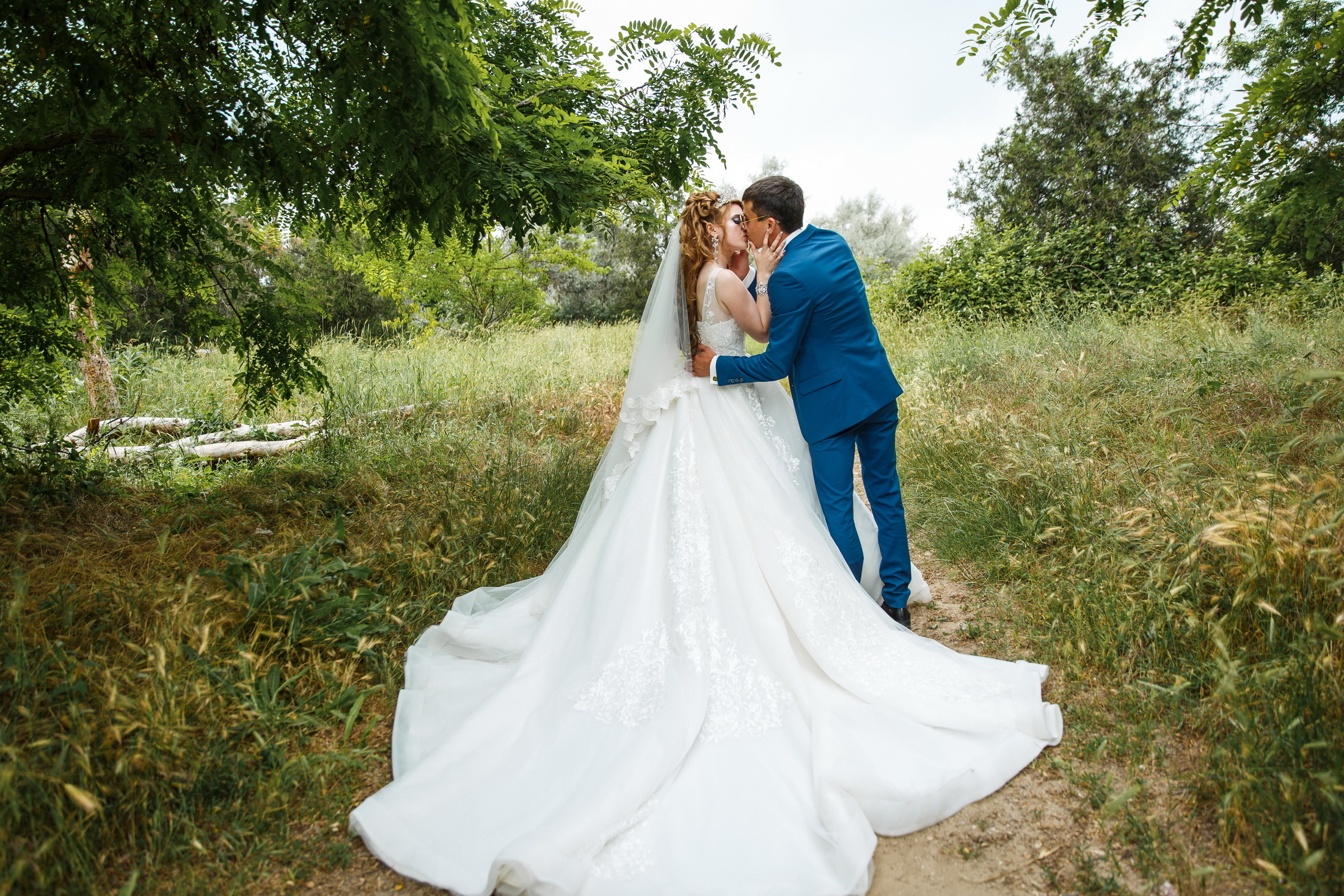 Renatphoto-Пример свадебных фотографий в базовой обработке. Профессиональная фотосъёмка интерьеров, предметная фотосессия еды для меню г. Анапа