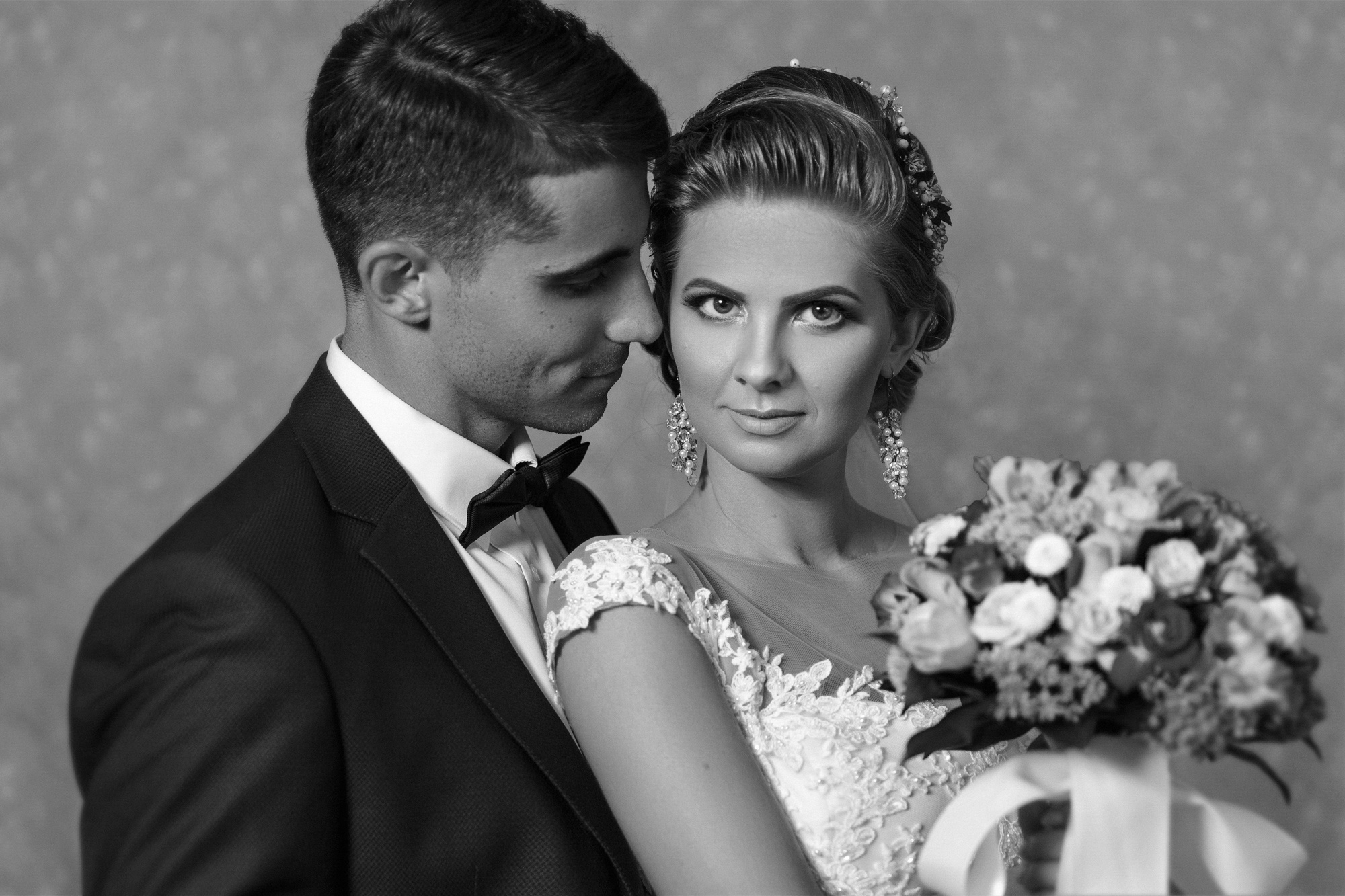 Renatphoto-Свадьба в Темрюке, загс и прогулка у моря. Фотосъёмка свадебного  банк. Профессиональная фотосъёмка интерьеров, предметная фотосессия еды для меню г. Анапа