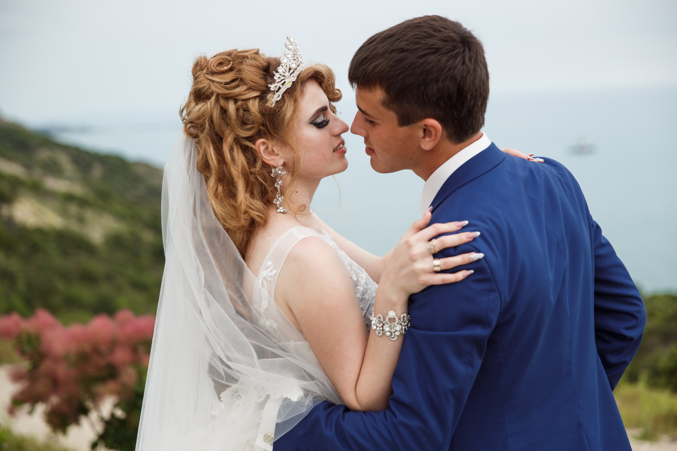 Renatphoto-Пример свадебных фотографий в базовой обработке. Профессиональная фотосъёмка интерьеров, предметная фотосессия еды для меню г. Анапа