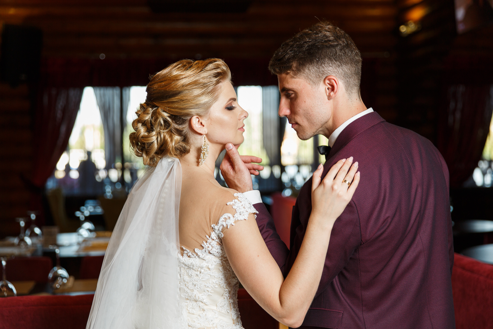 Renatphoto-Пример свадебных фотографий в базовой обработке. Профессиональная фотосъёмка интерьеров, предметная фотосессия еды для меню г. Анапа