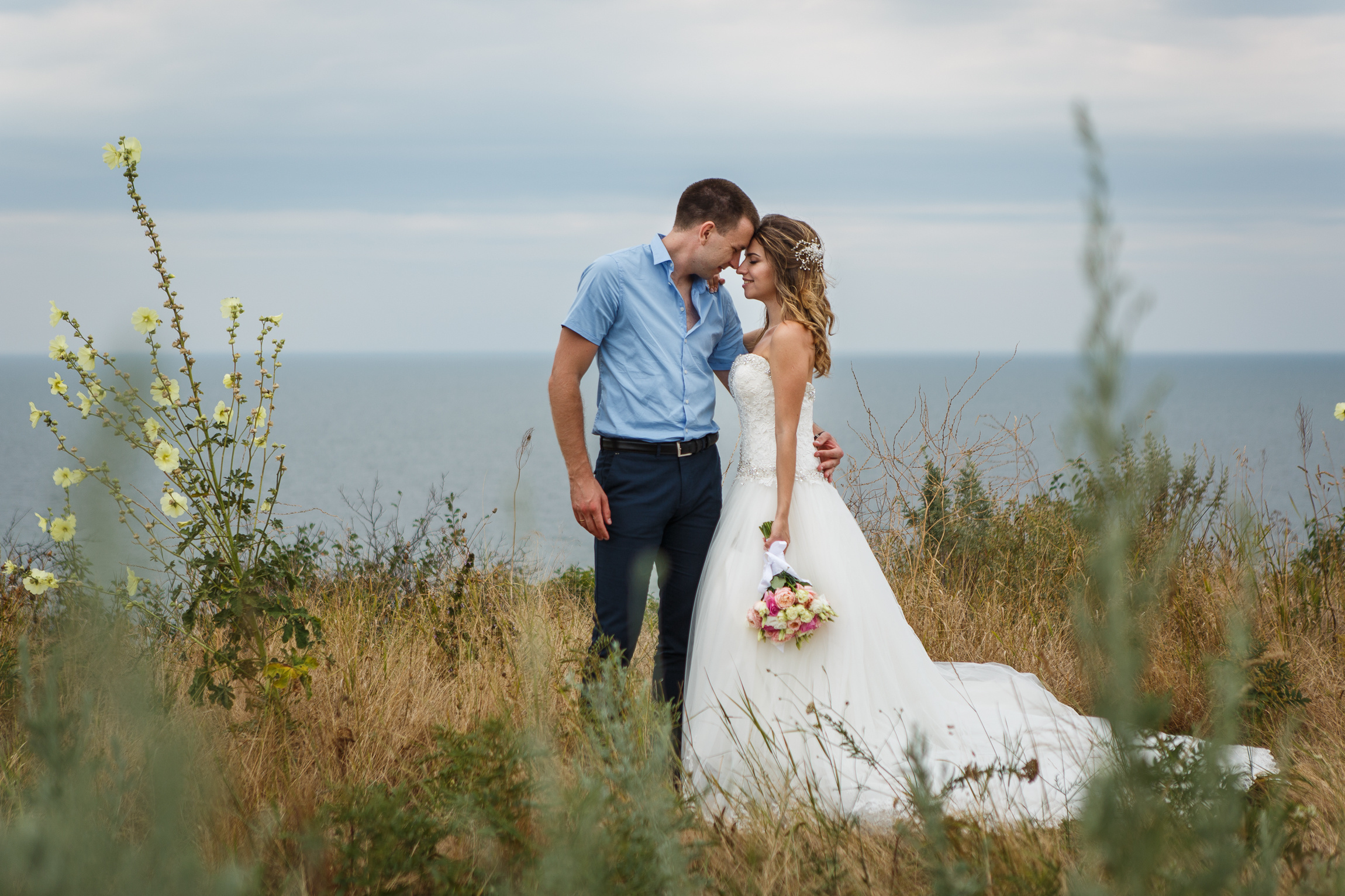 Renatphoto-Пример свадебных фотографий в базовой обработке. Профессиональная фотосъёмка интерьеров, предметная фотосессия еды для меню г. Анапа